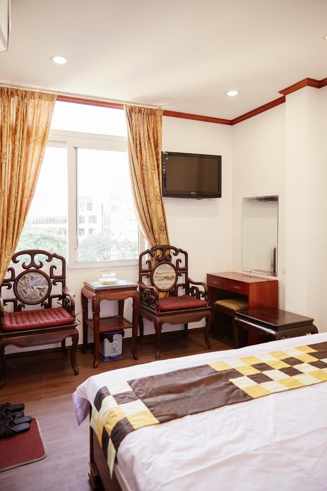 Hotel 2 Long Bien