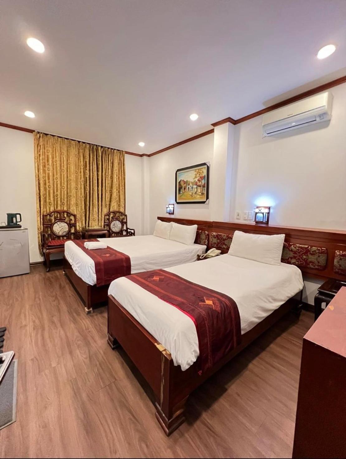 Hotel 2 Long Bien