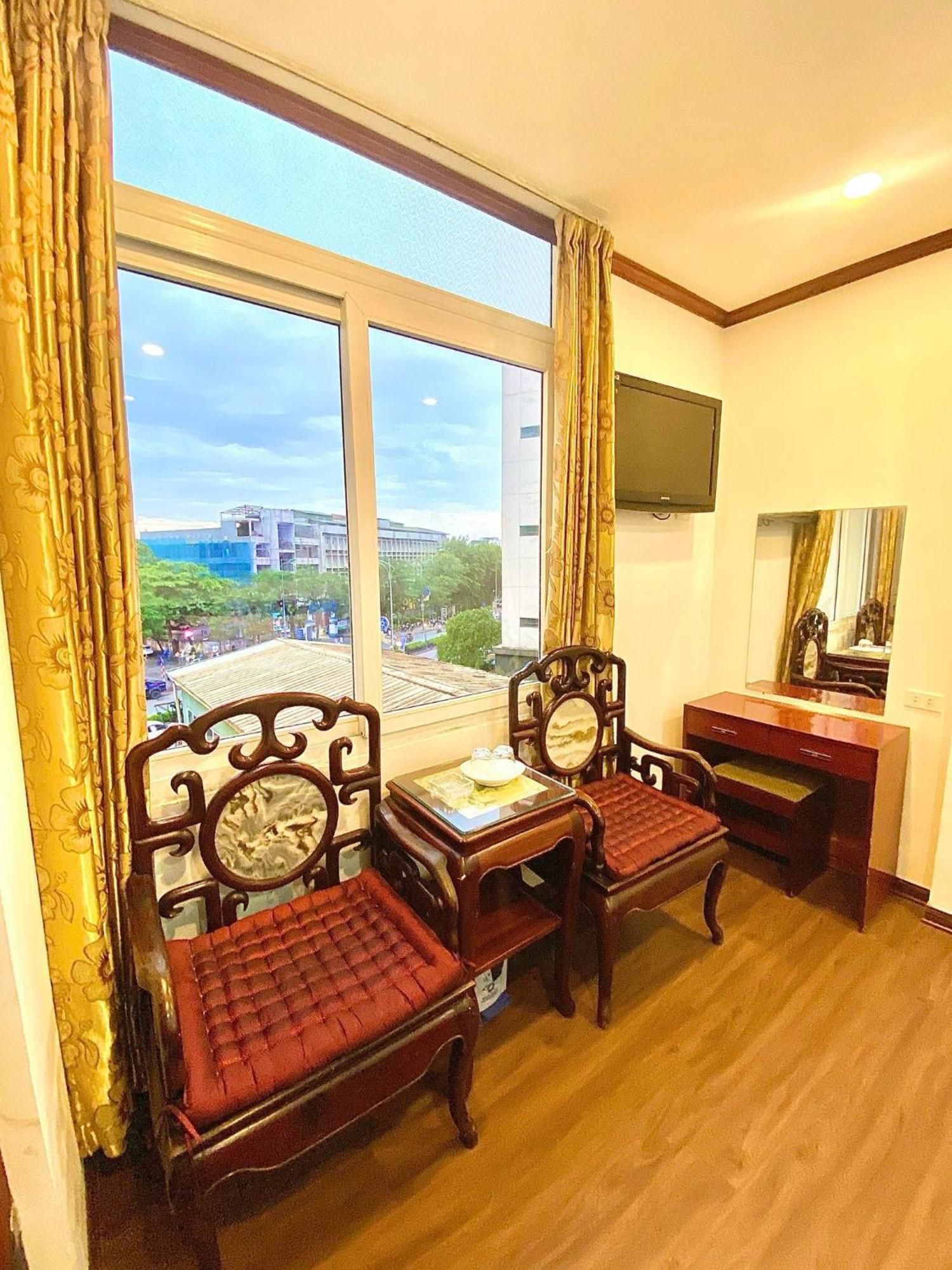 Hotel 2 Long Bien Hanoi