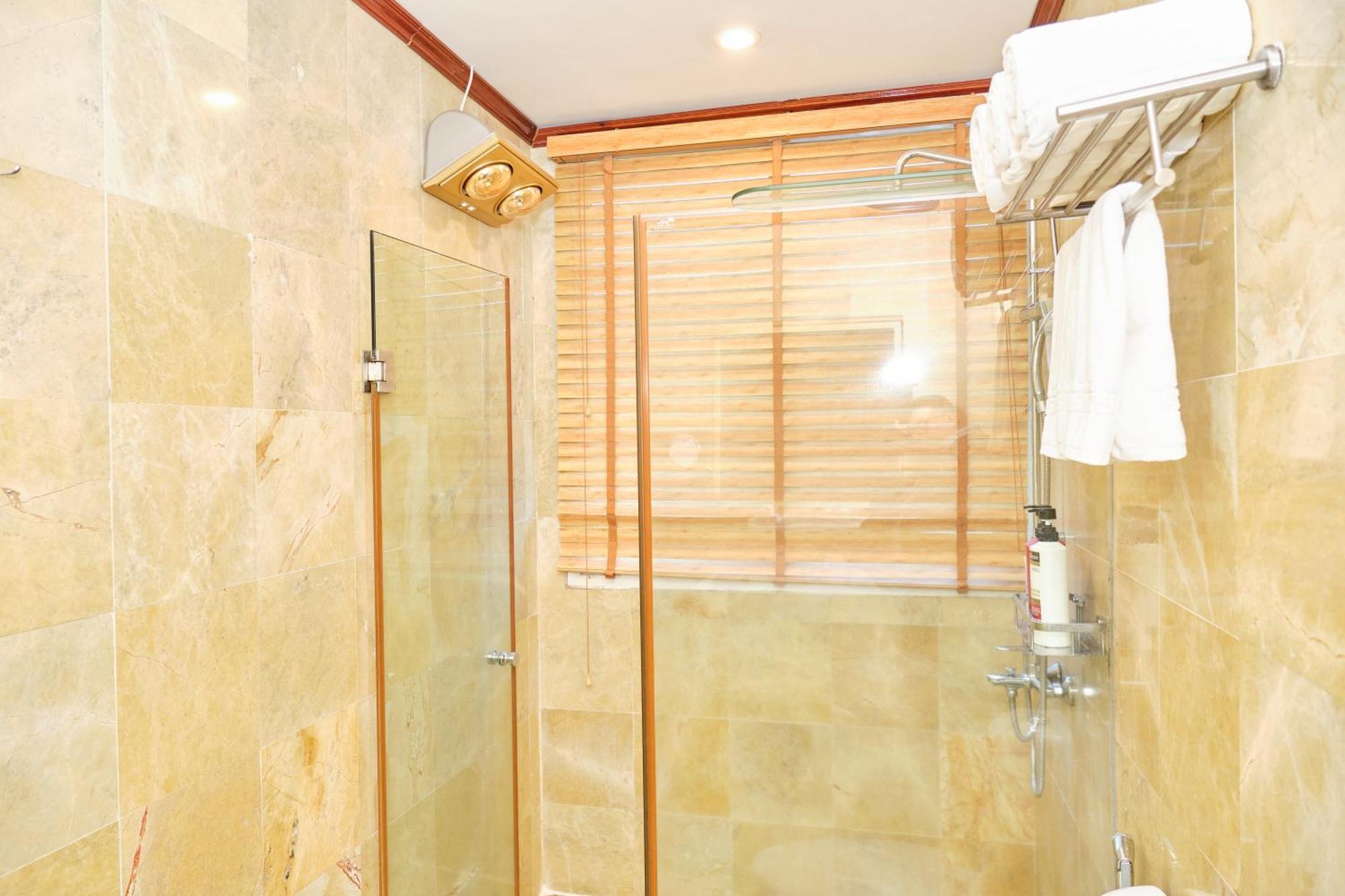 A25 - 12 Ngo Sy Lien Hotel 3*