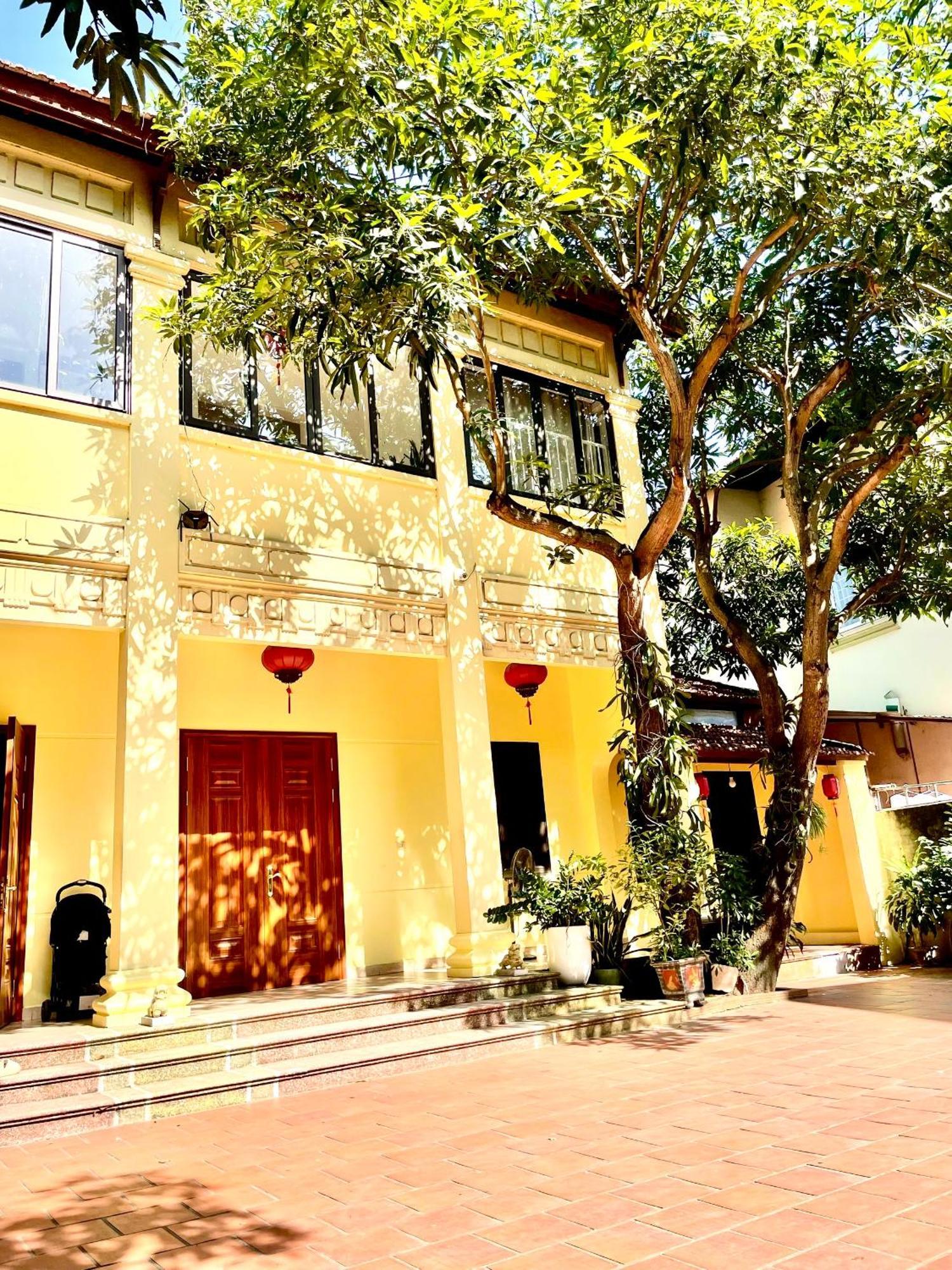 Lee Guest house *