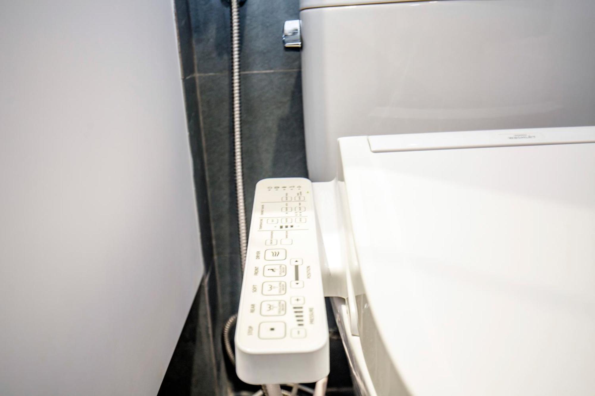 Sumitomo 15 Apartment-no 27 Lane 39 Linh Lang Street * Hanoi