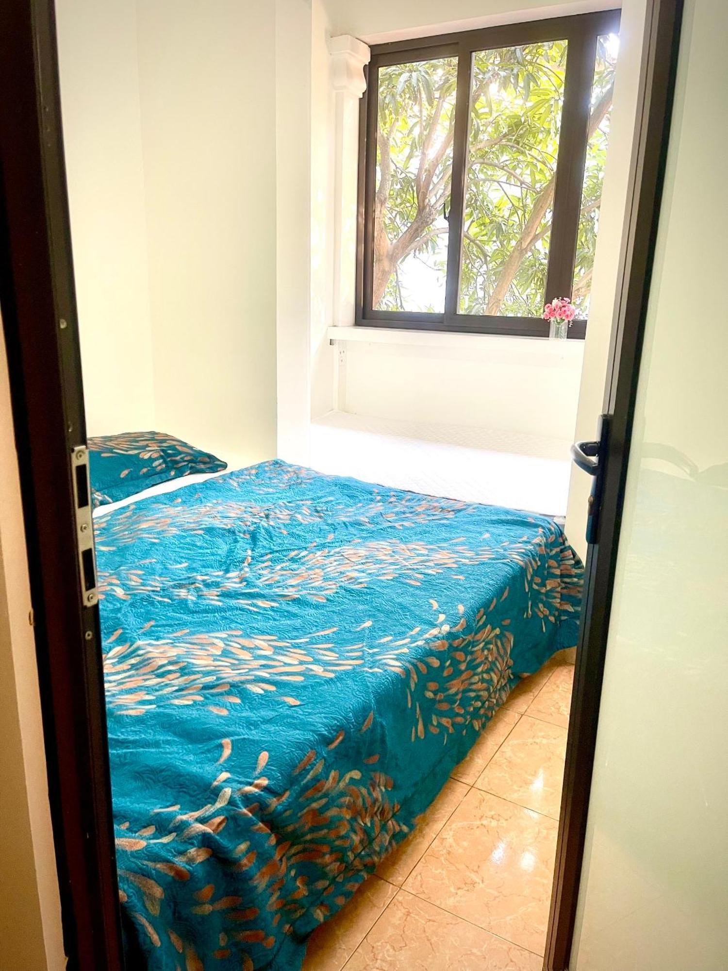 Lee Guest house