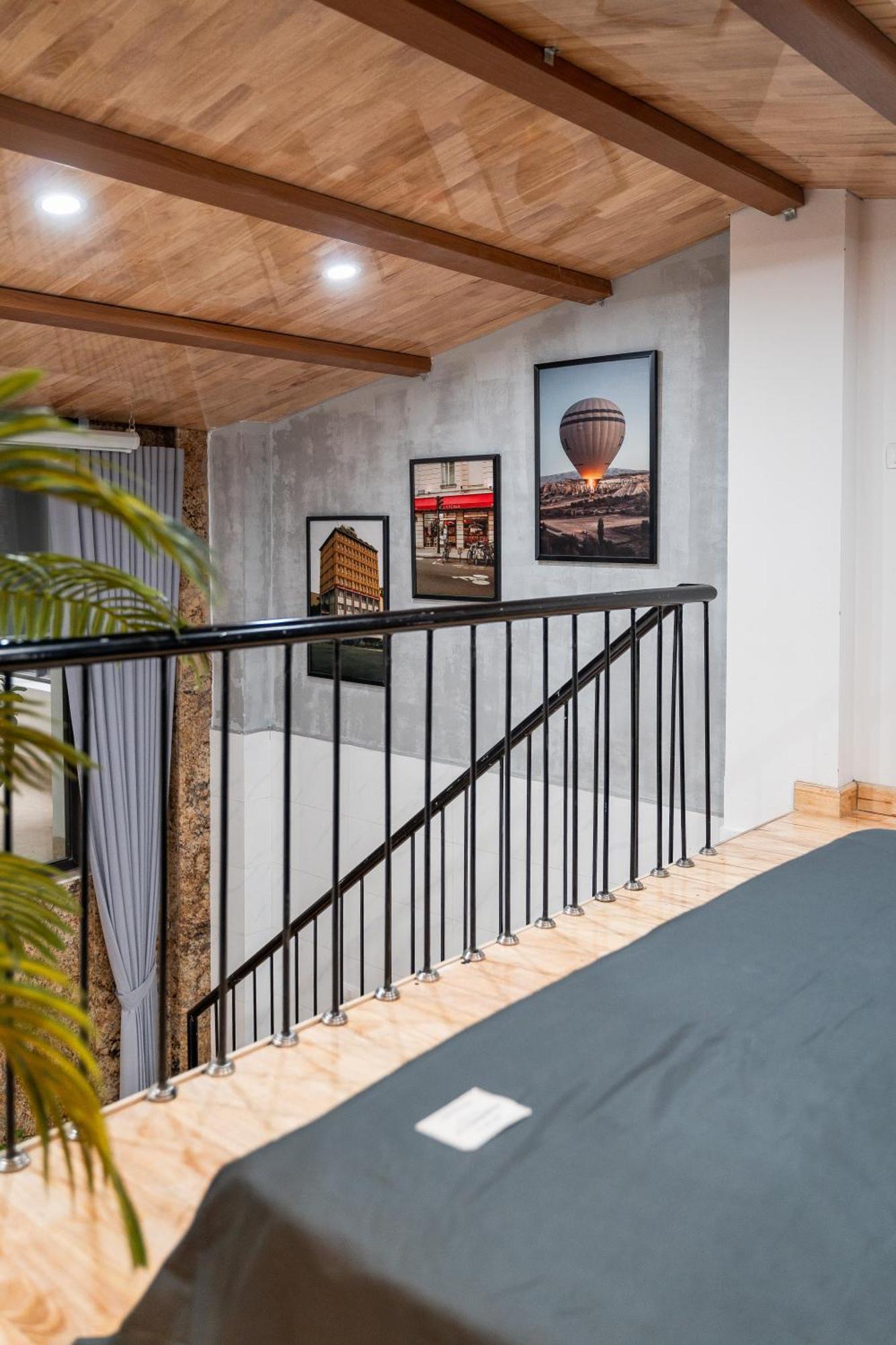 Lahomestay Khuat Duy Tien * Hanoi