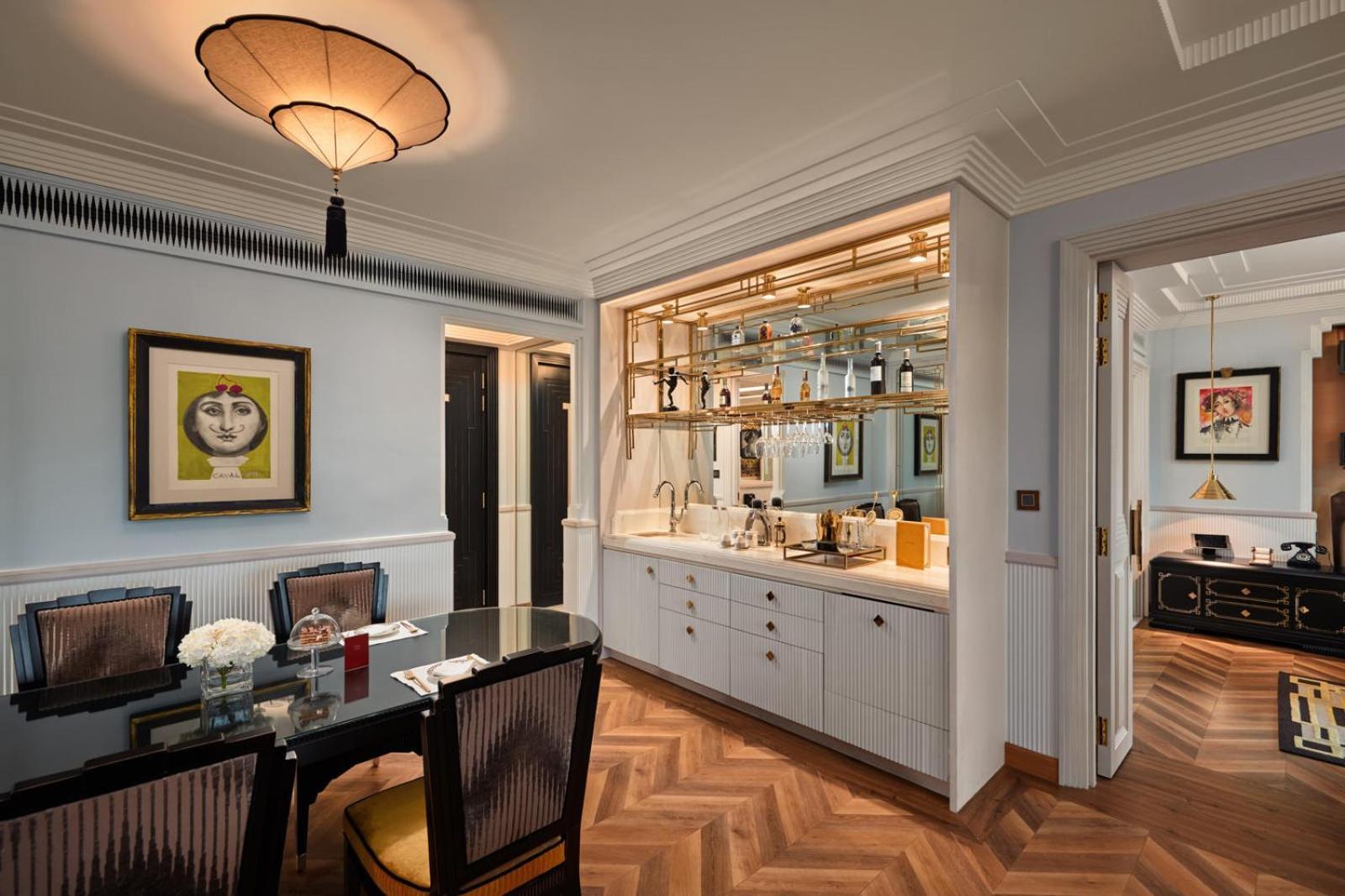Capella 5* Hanói