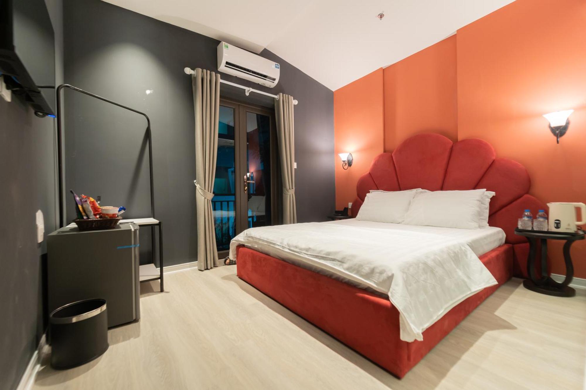 Khach San Gau Hotel