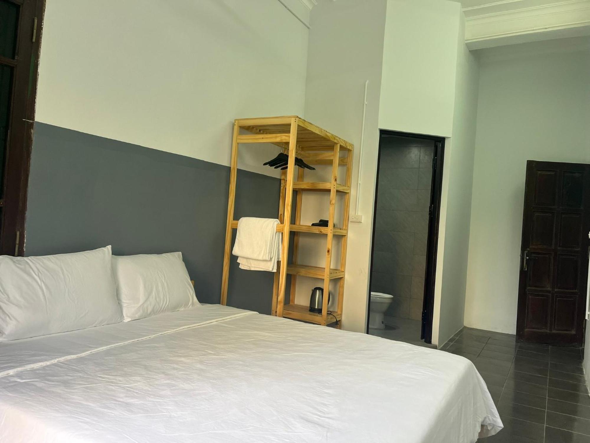 Avana Long Bien 2* Hanoi