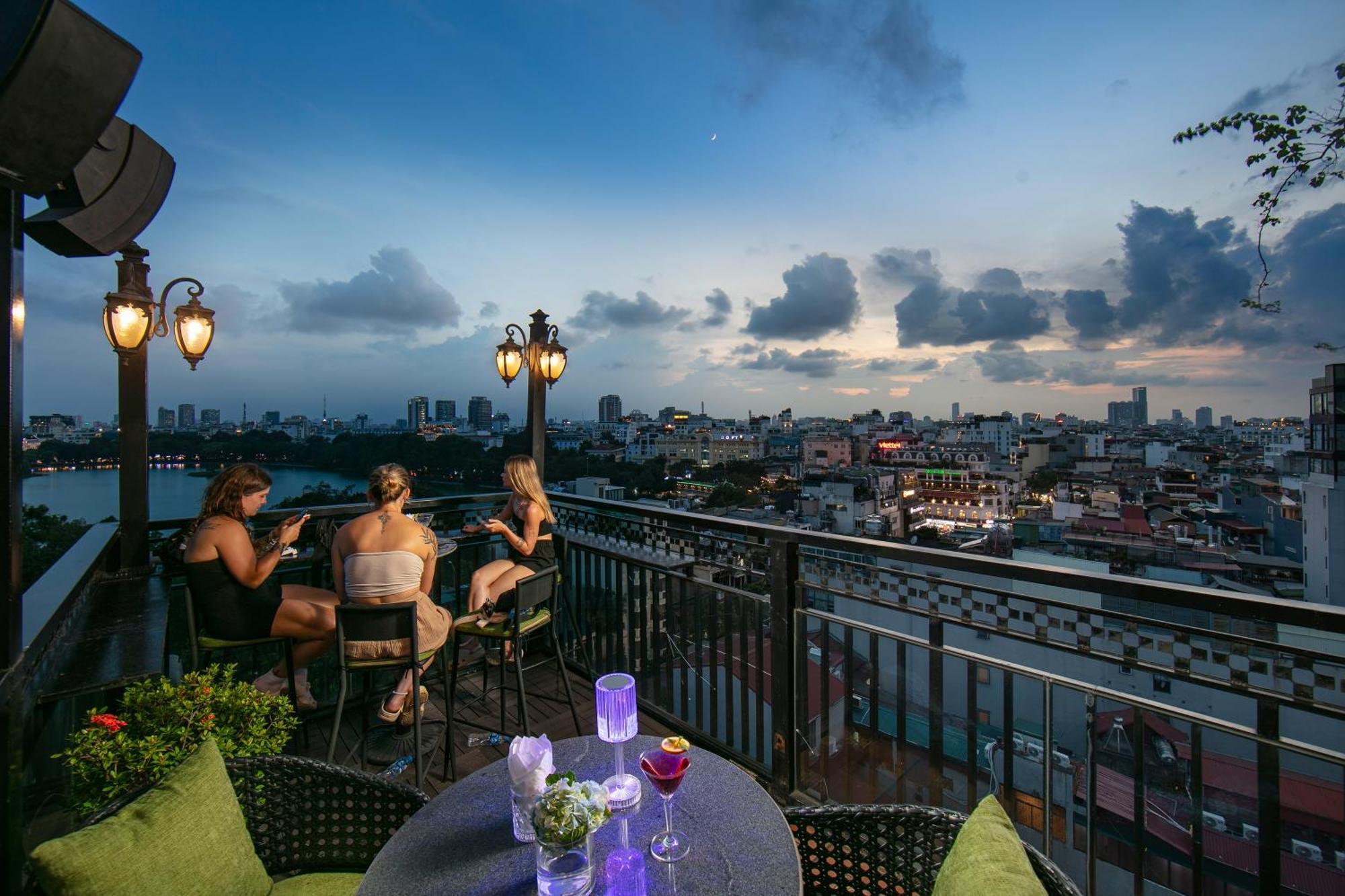 Trangtrang Premium & Sky Bar Hanói