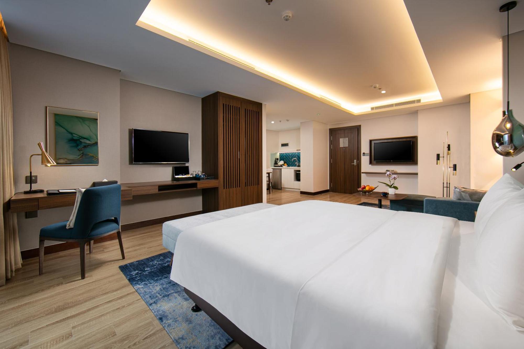 Moevenpick Living West 5*