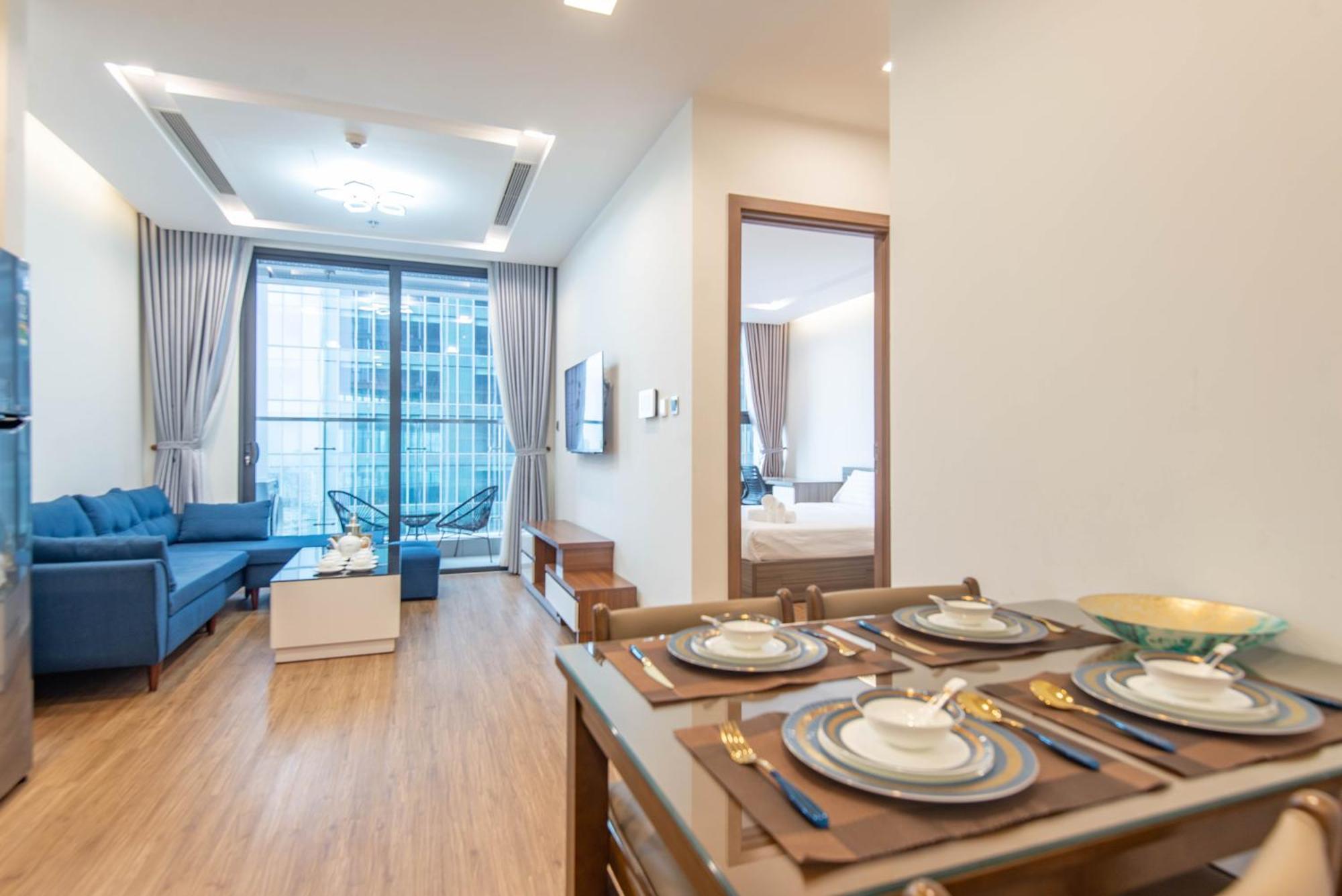 Royal Serviced Vinhomes Metropolis Aparthotel *