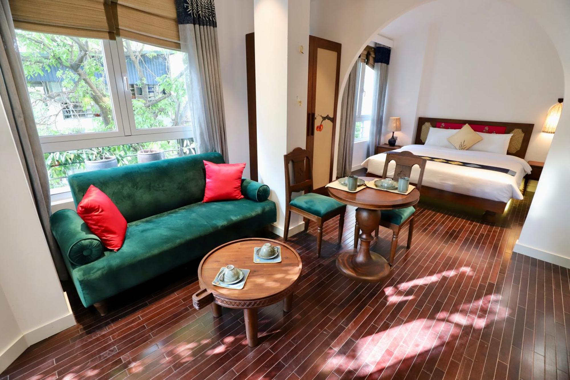 Maison Nha 51A Nguyen Khac Hieu * Hanoi