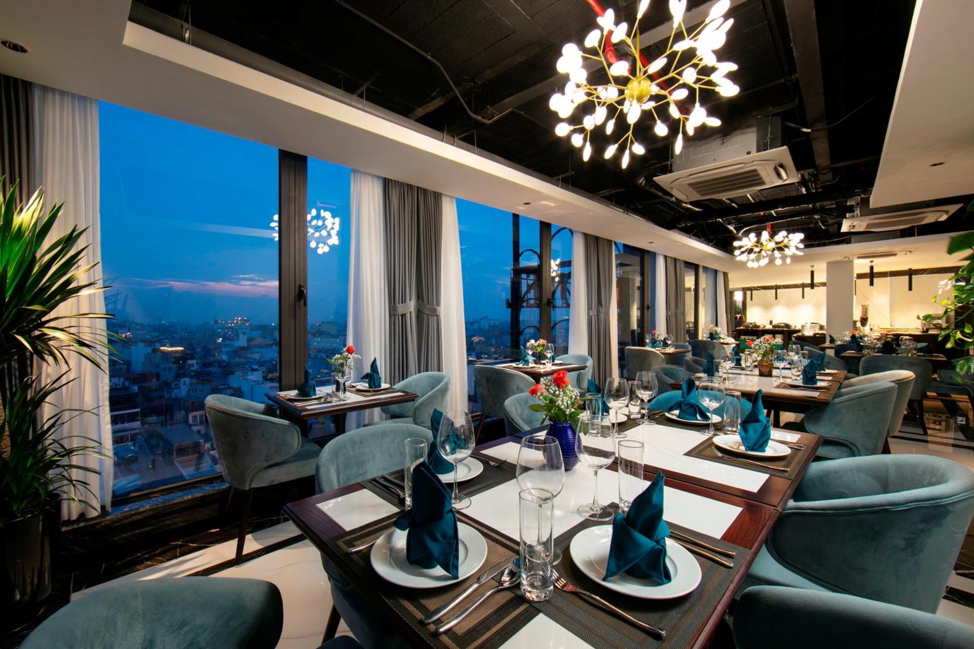 Khách sạn Khách Sạn&spa De Luxury 5*