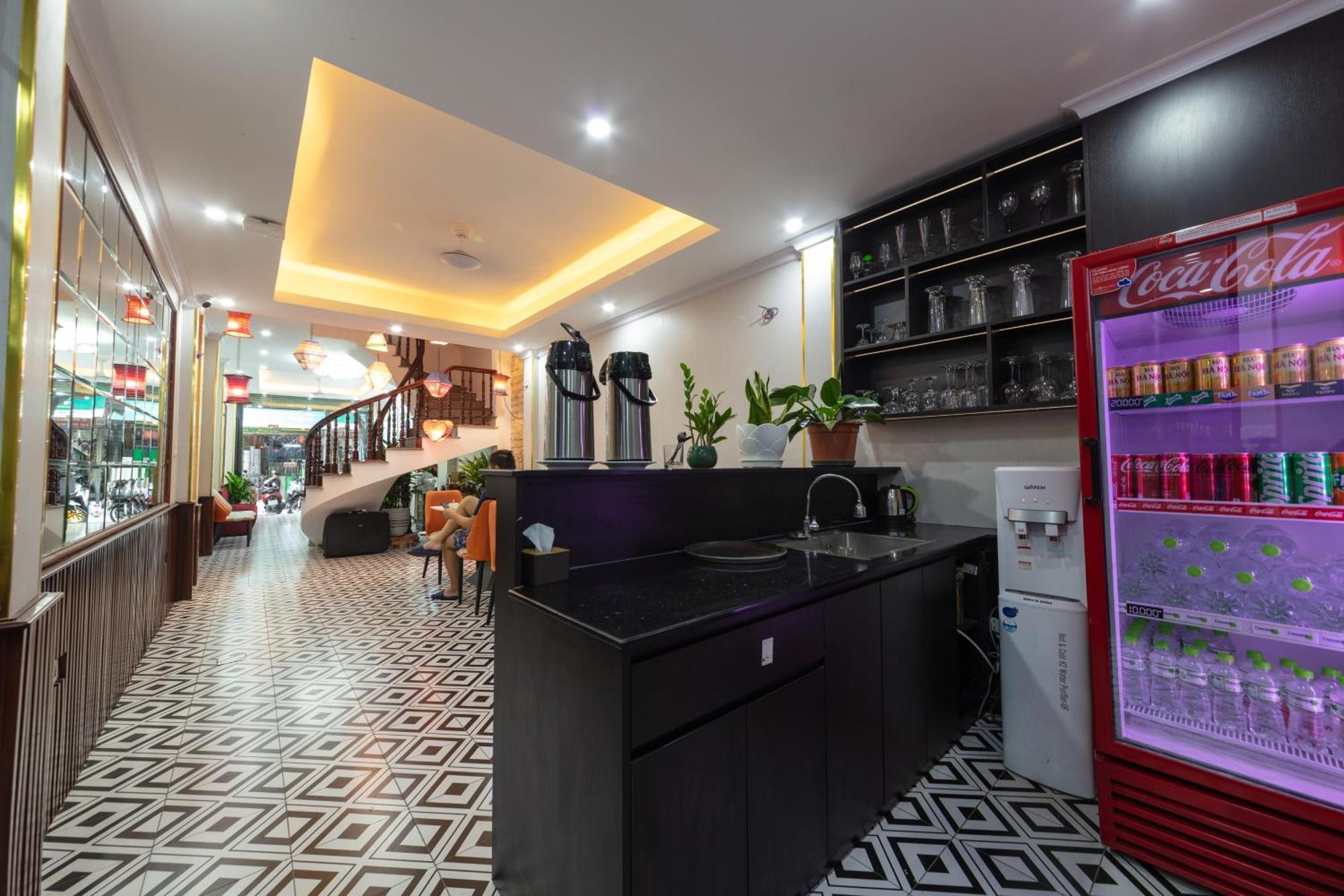 Liliane And Travel 3*