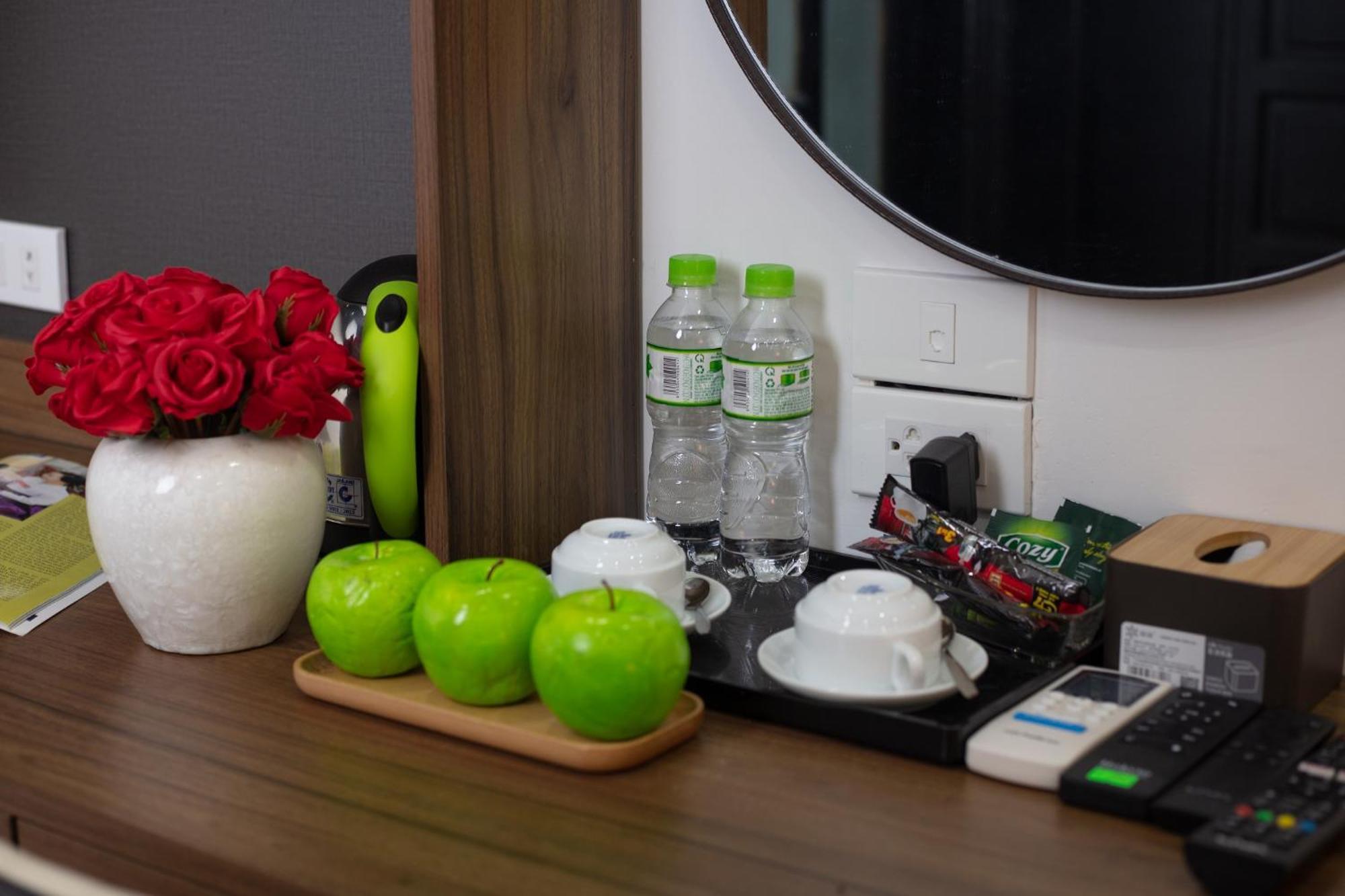 Liliane And Travel Hotel