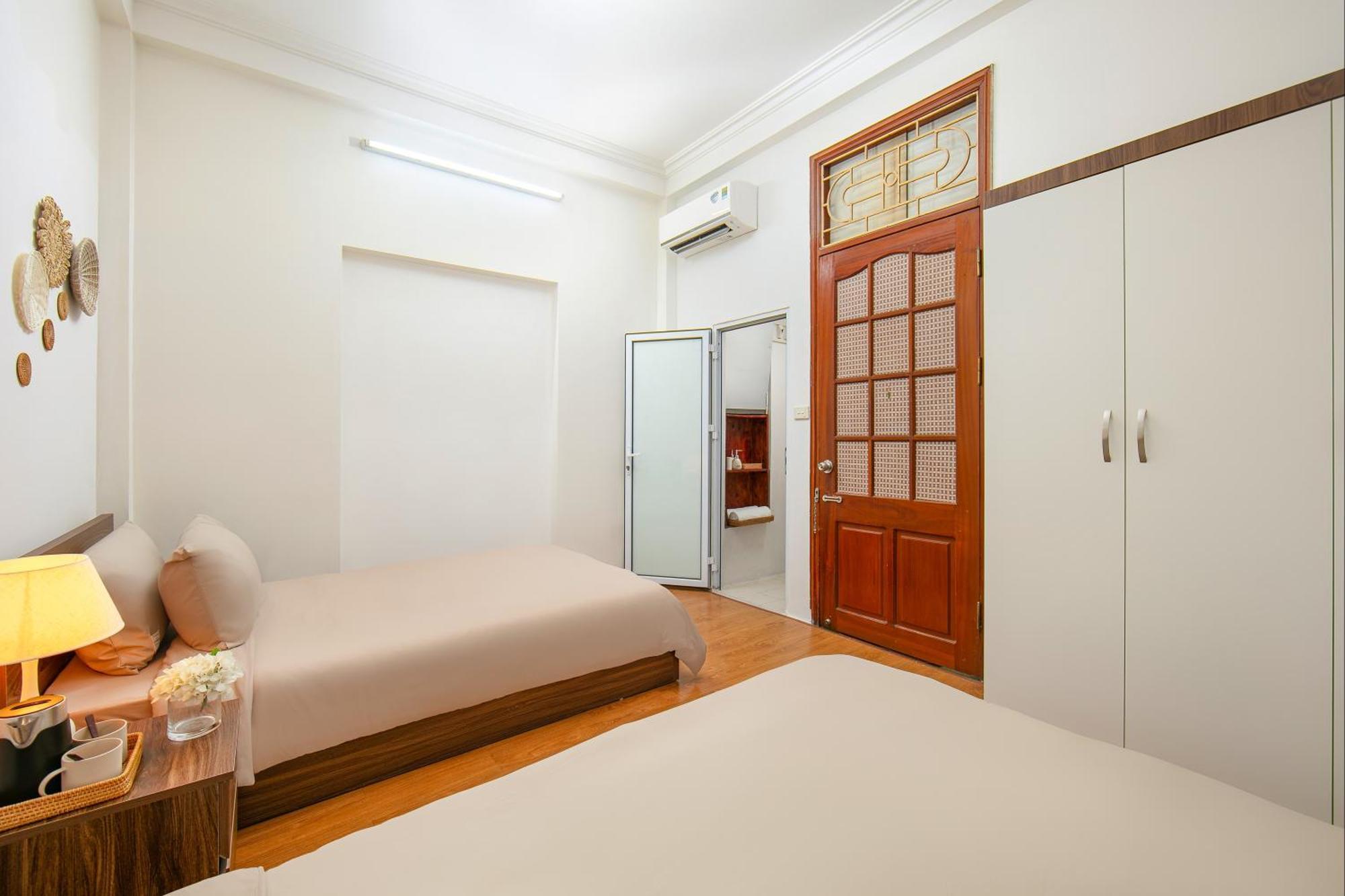 Downtown & Rooftop Bar Hostel Hanoi