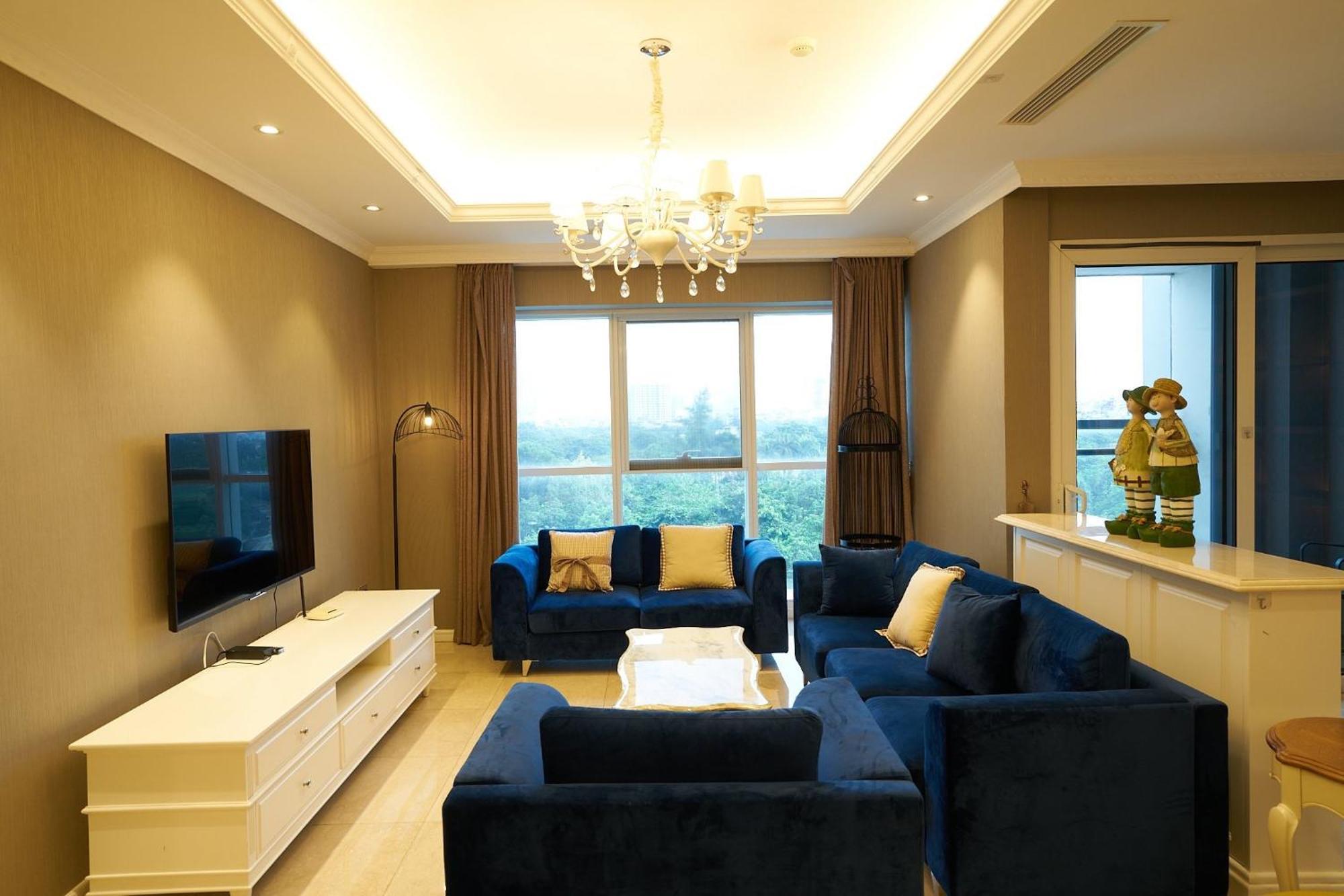 Elegance, Luxury 4 Bedrooms Golf Course View Ciputra Apartment *