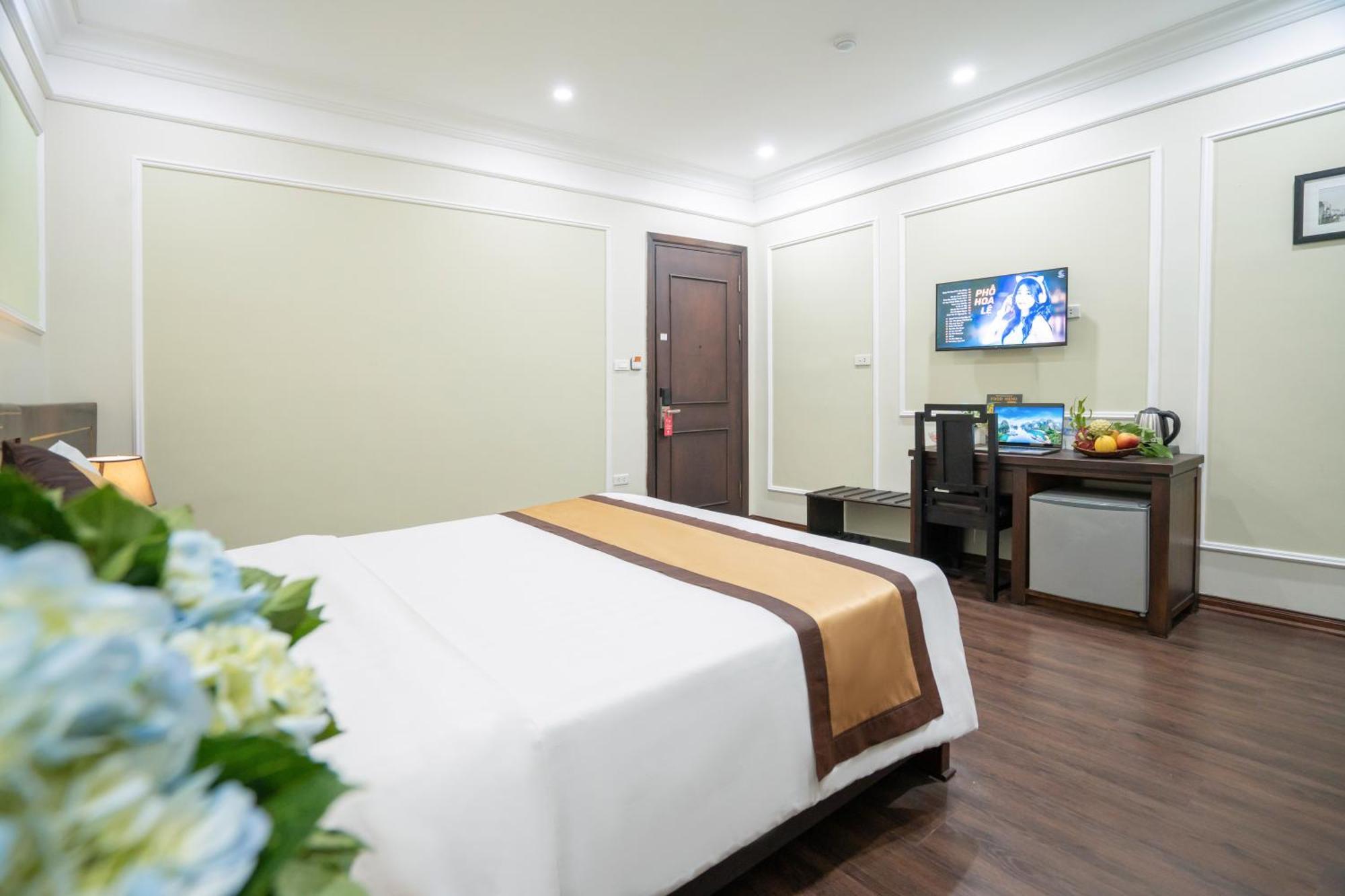 Ha Noi View & Travel Hotel 4*