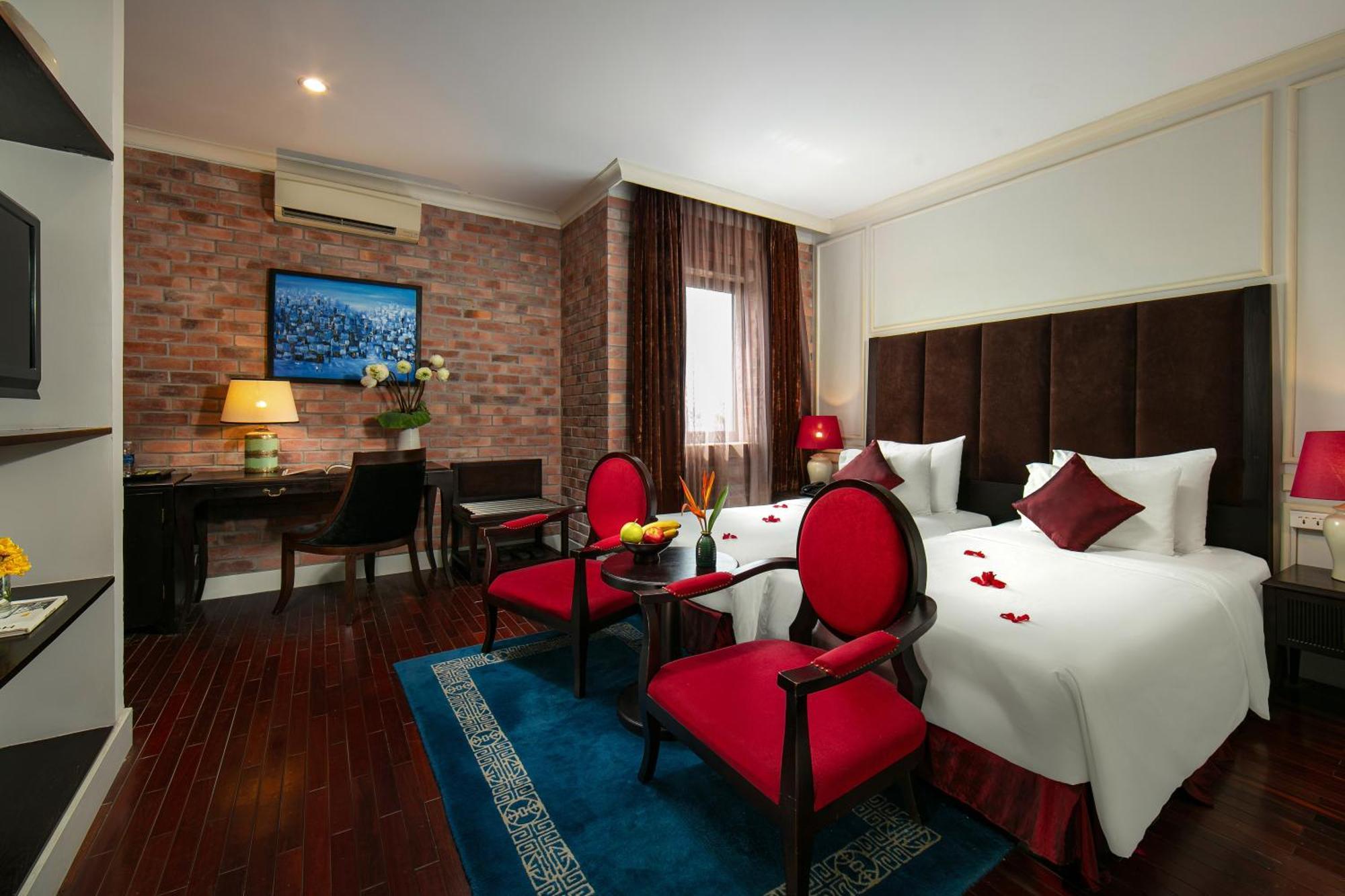 Boutique & Hanoi