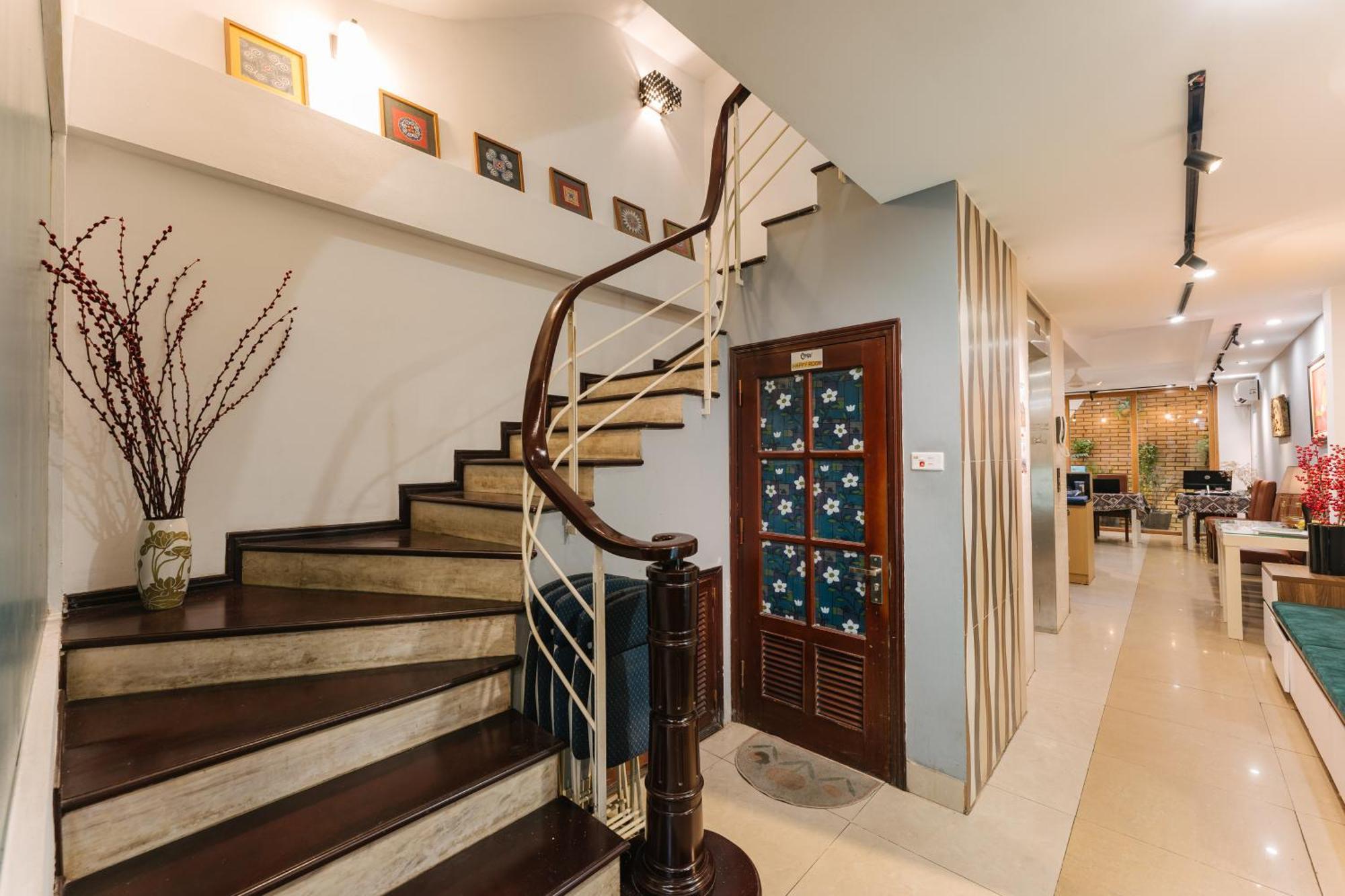 Cheers Hostel Hanoi