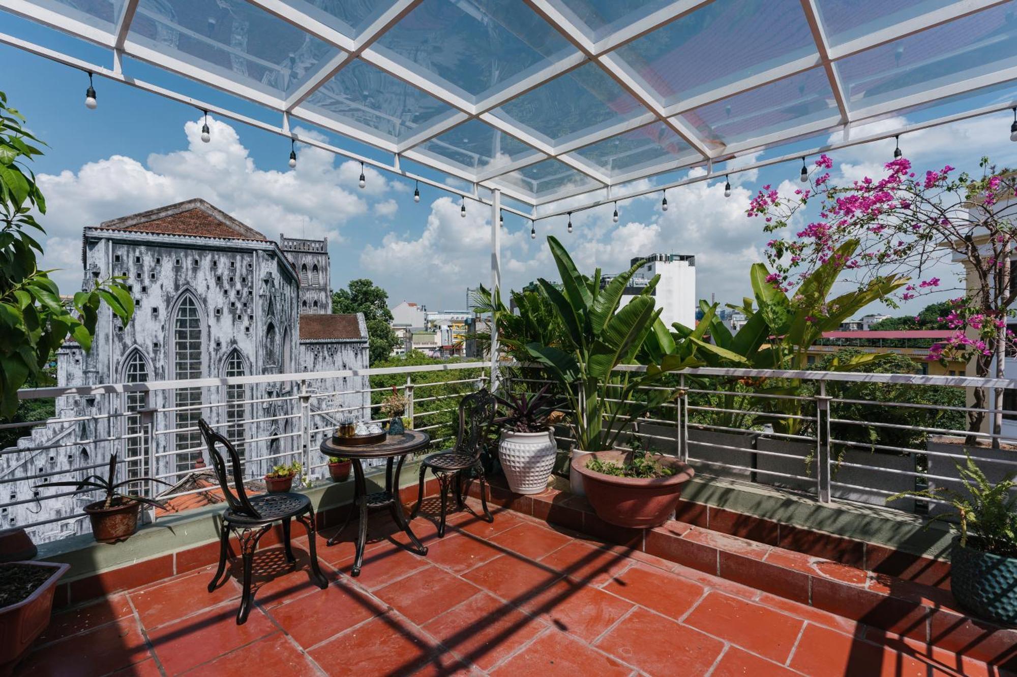 Cheers Hostel Hanoi