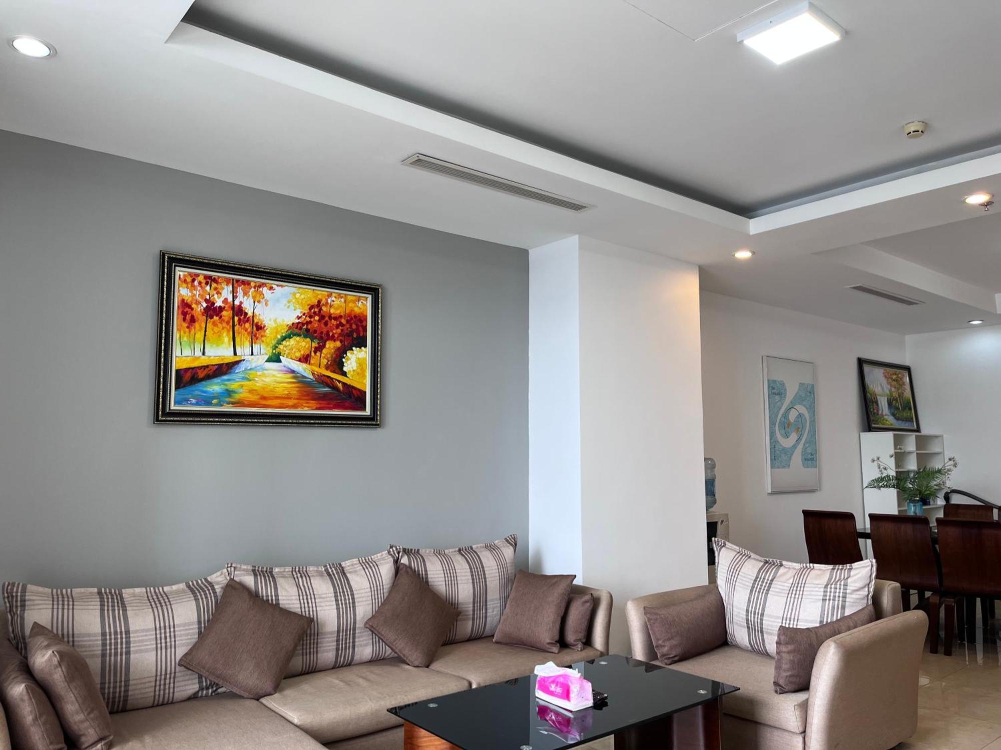Apartment Vinhomes Royal Luxury 2 Br Hanoi