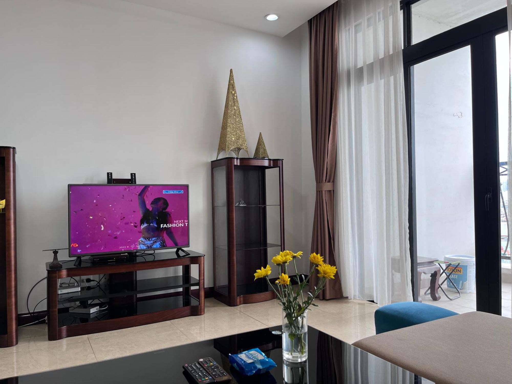 Vinhomes Royal Luxury 2 Br Apartment