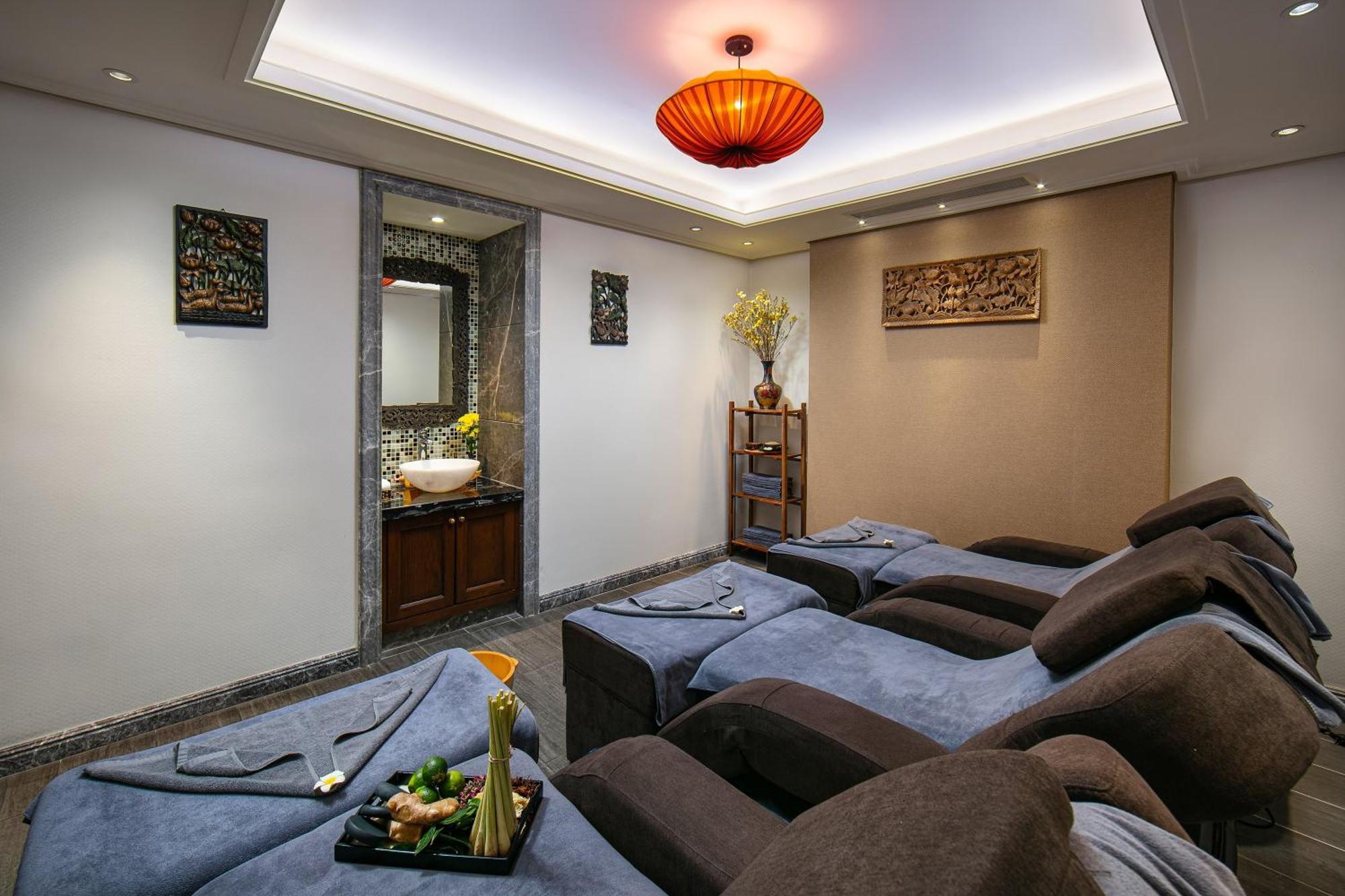 Lucien Hanoi Lakeside Hotel & Rooftop Hotel