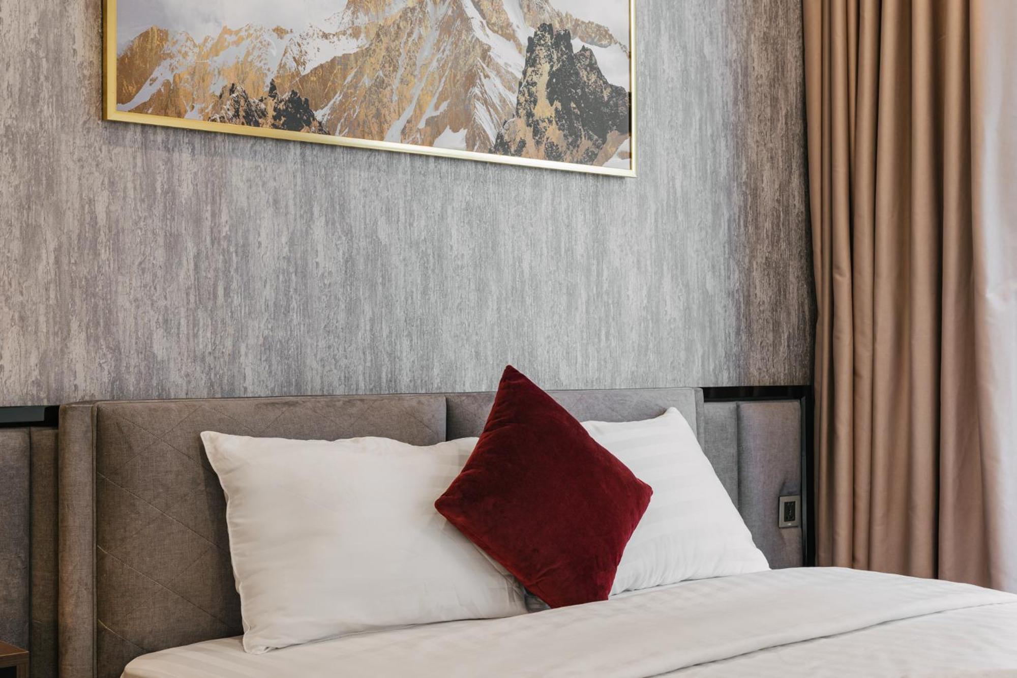 Shendo Vinhomes Metropolis Apartment *