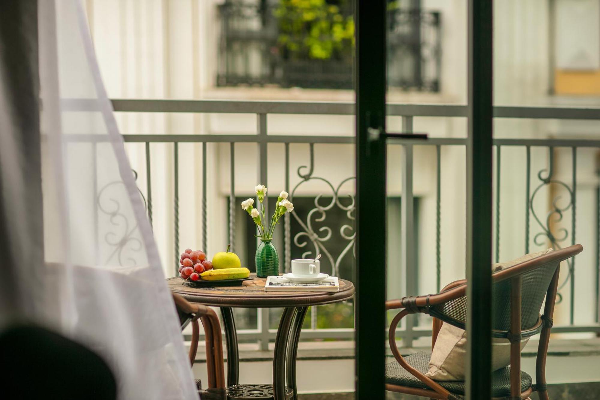 Khách sạn Khách Sạn&spa De Luxury 5*