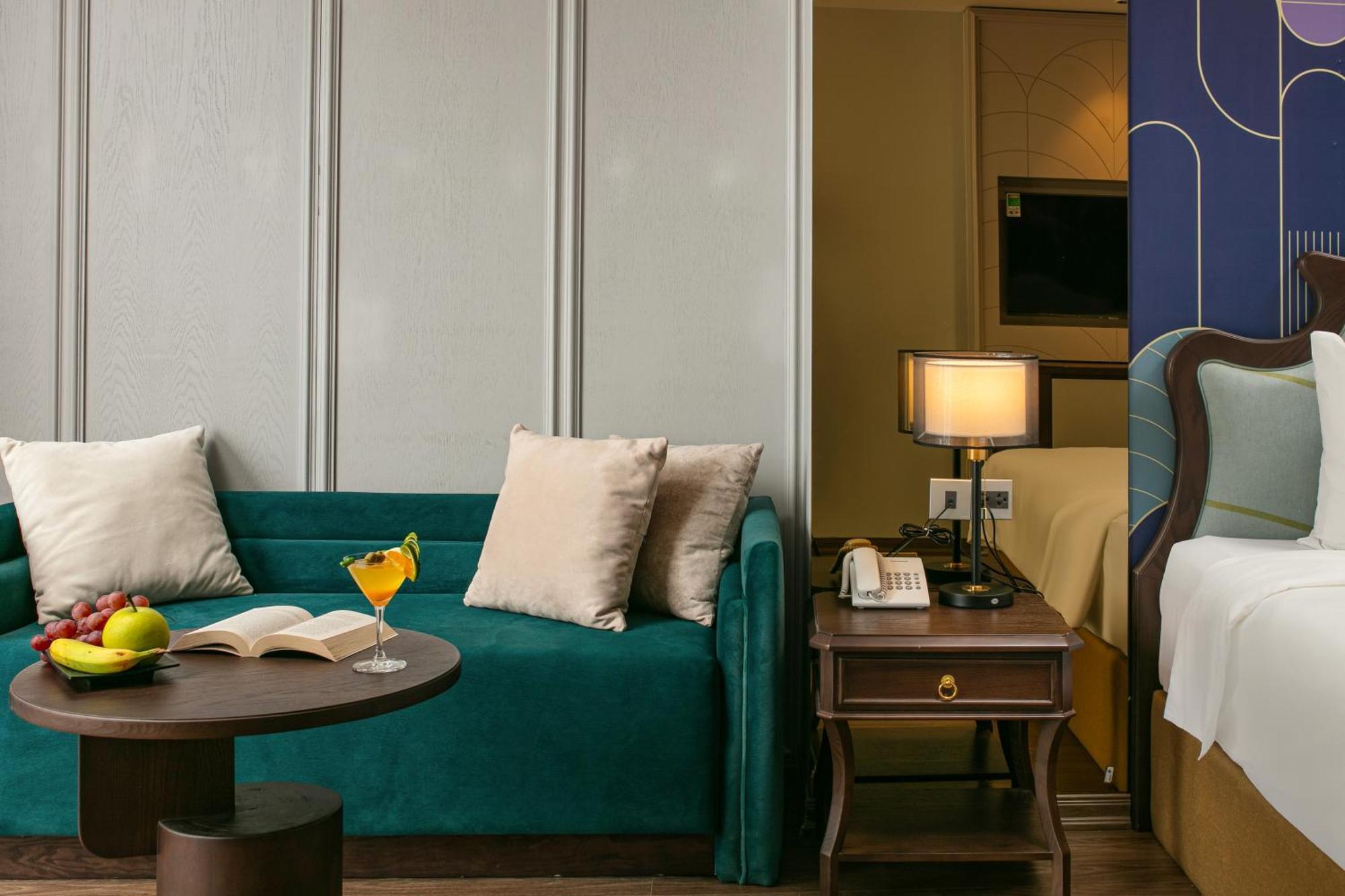 Khách sạn Khách Sạn&spa De Luxury 5*