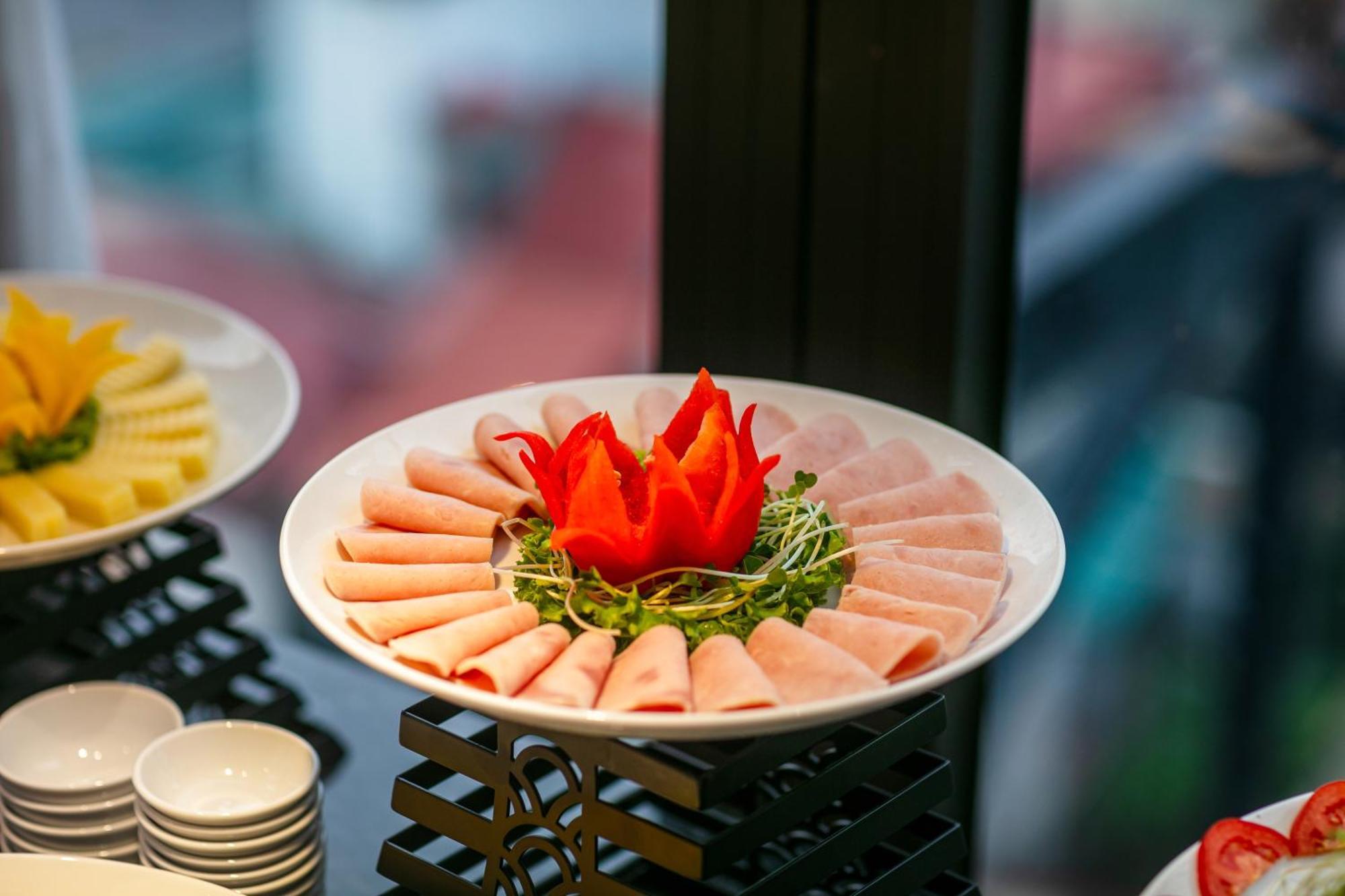 Khách sạn Khách Sạn&spa De Luxury