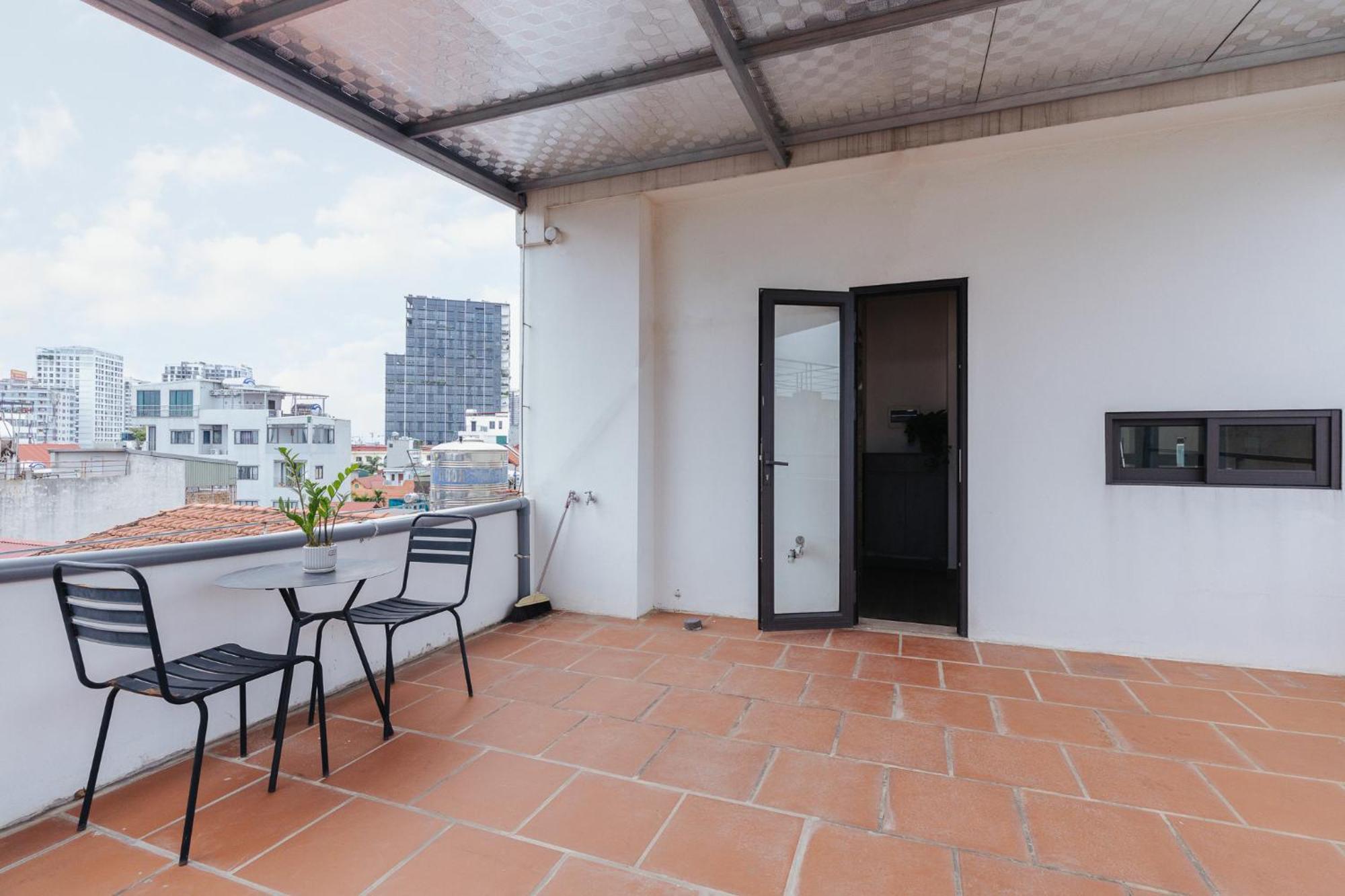 Khách sạn hẻo lánh Luck 8 - Westlake Balcony *