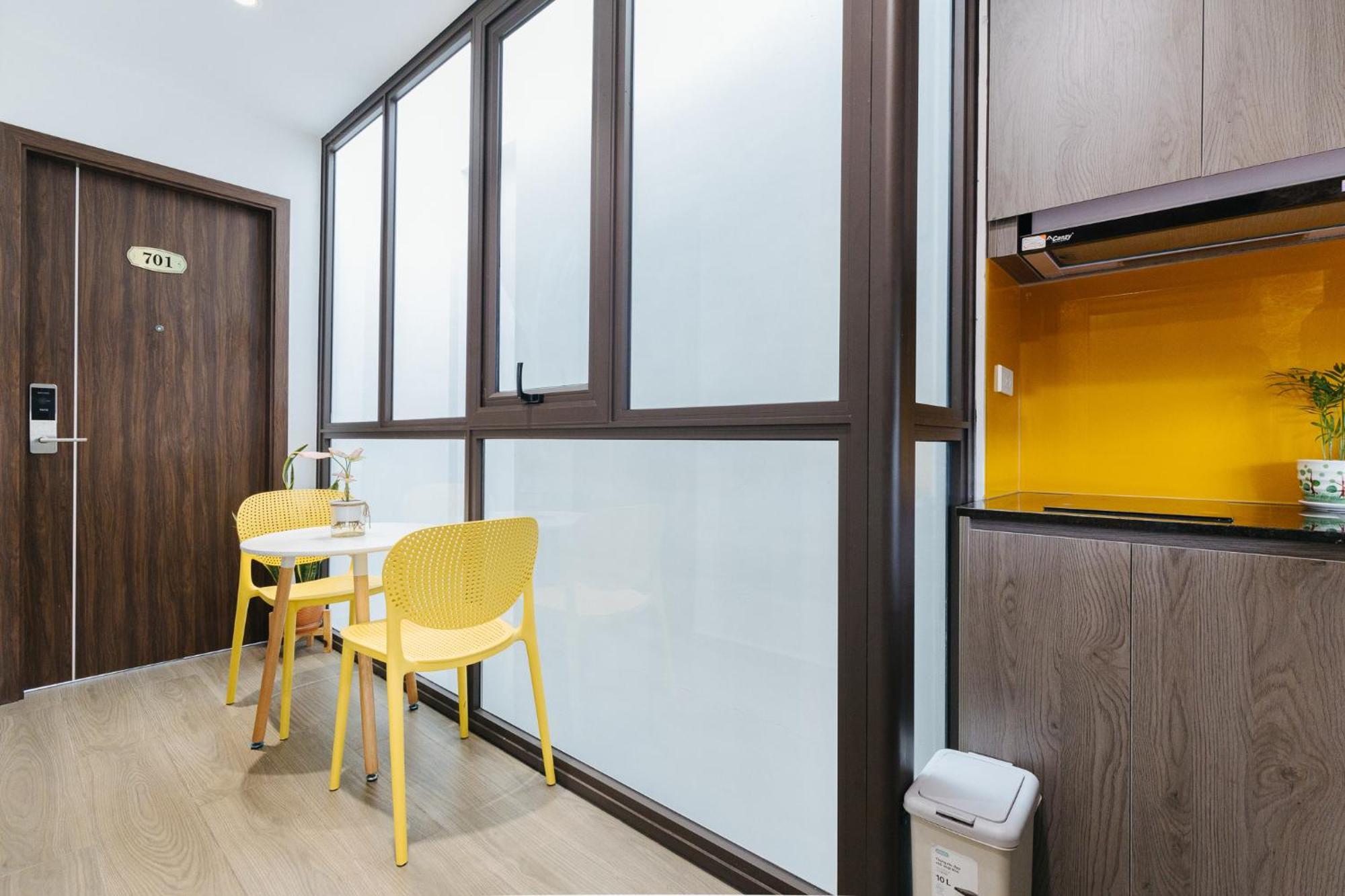 Khách sạn hẻo lánh Luck 8 - Westlake Balcony *
