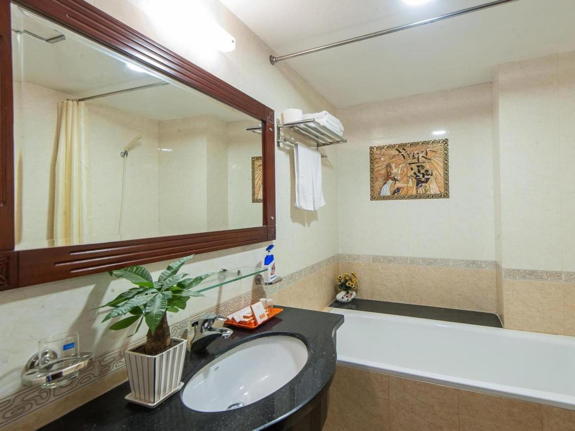 Hotel Lefoyer Hanoi