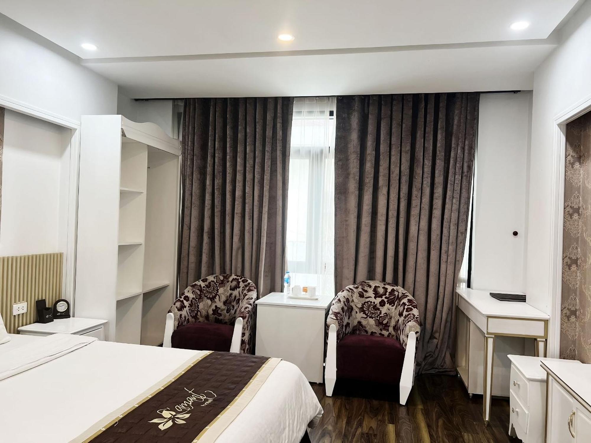L-amant Alley Apartment Hanoi