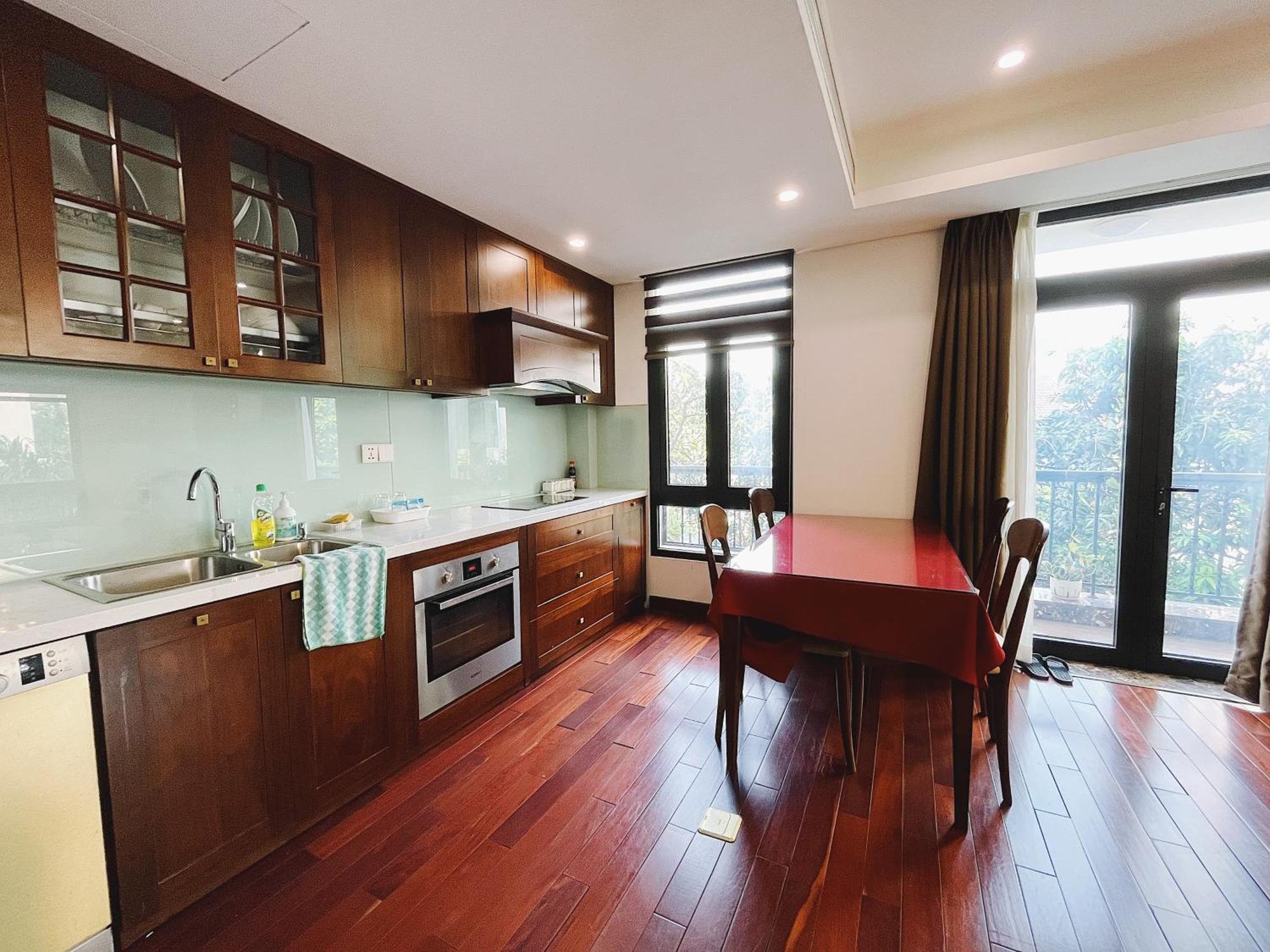 8 - Luxury Apartment, Open View *