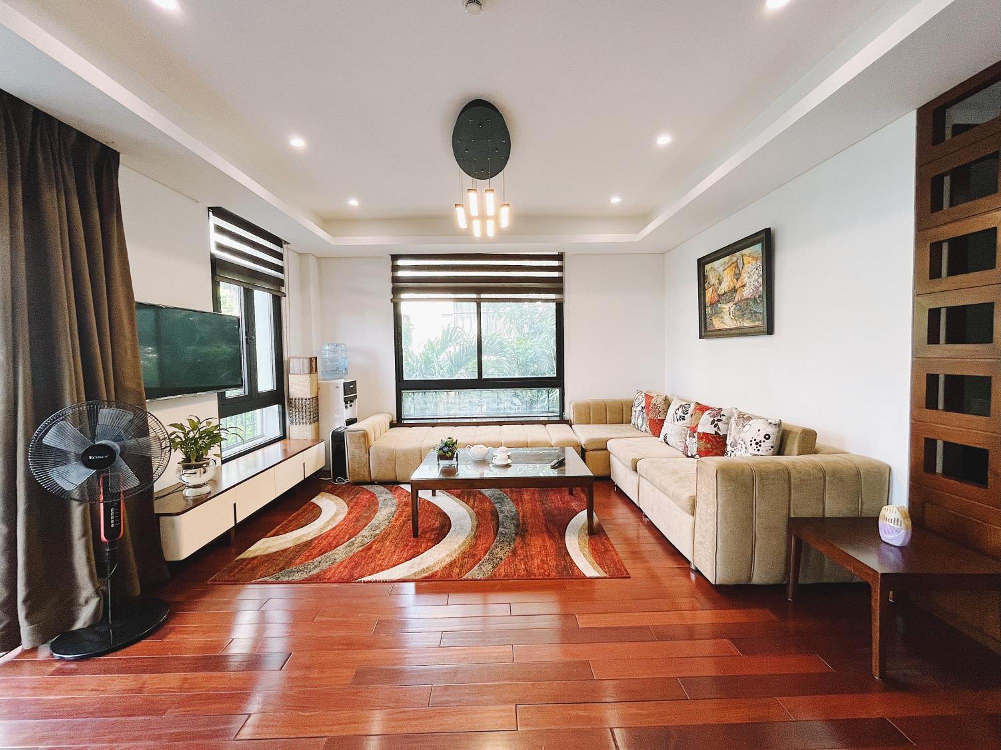 8 - Luxury Apartment, Open View Apartment Hanoi