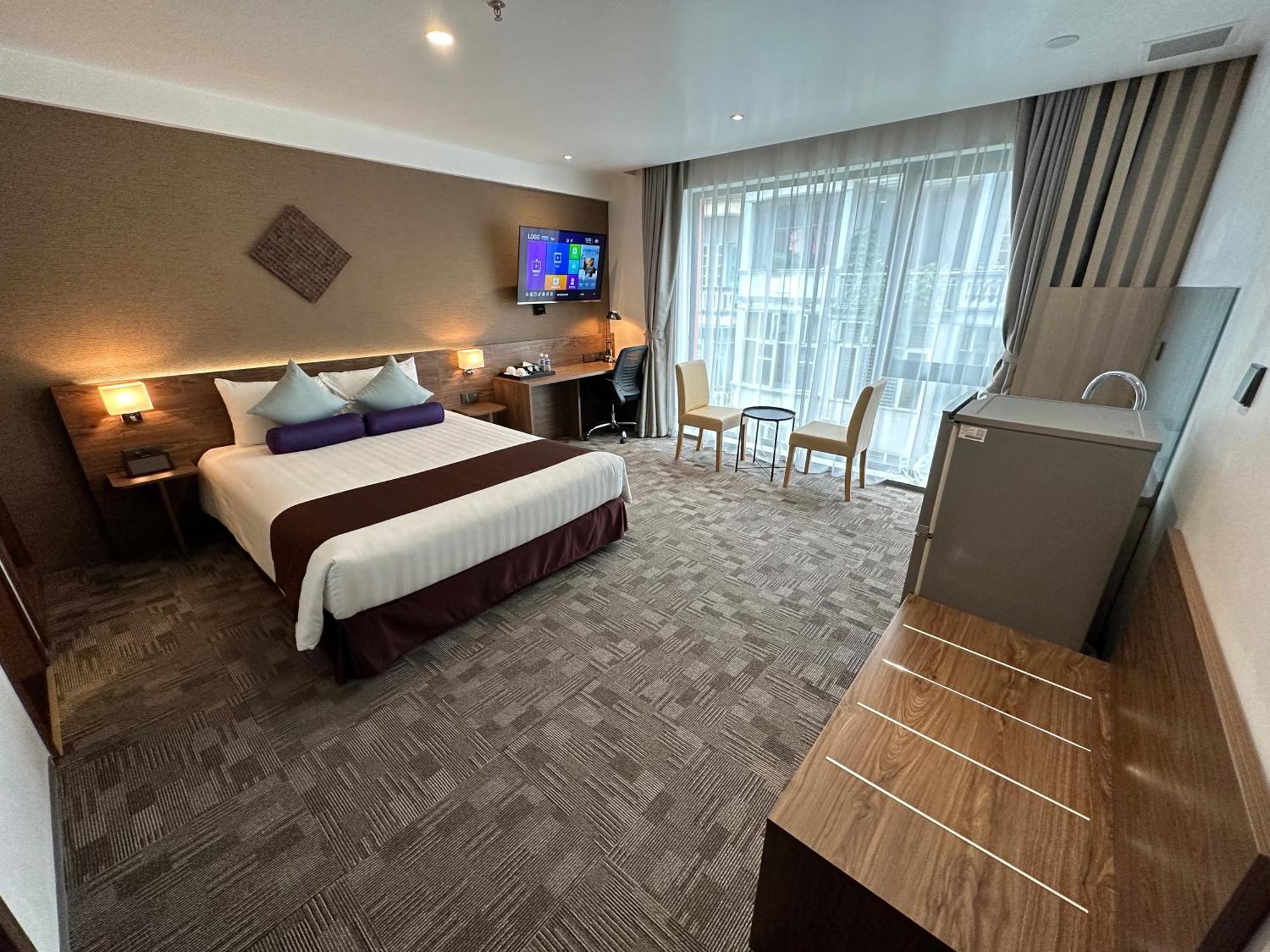 Yah & Hotel 3*