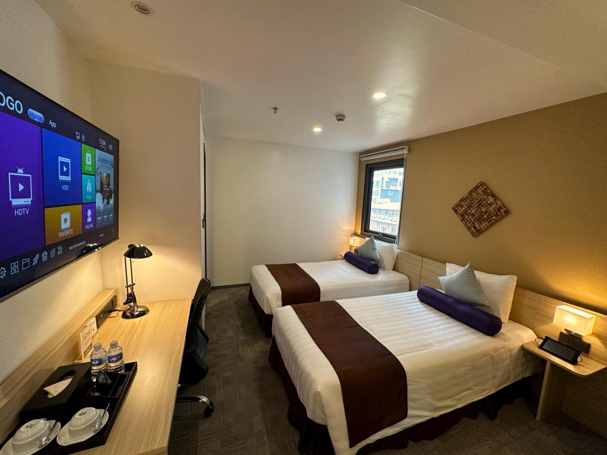 Hotel Yah & Hanoi