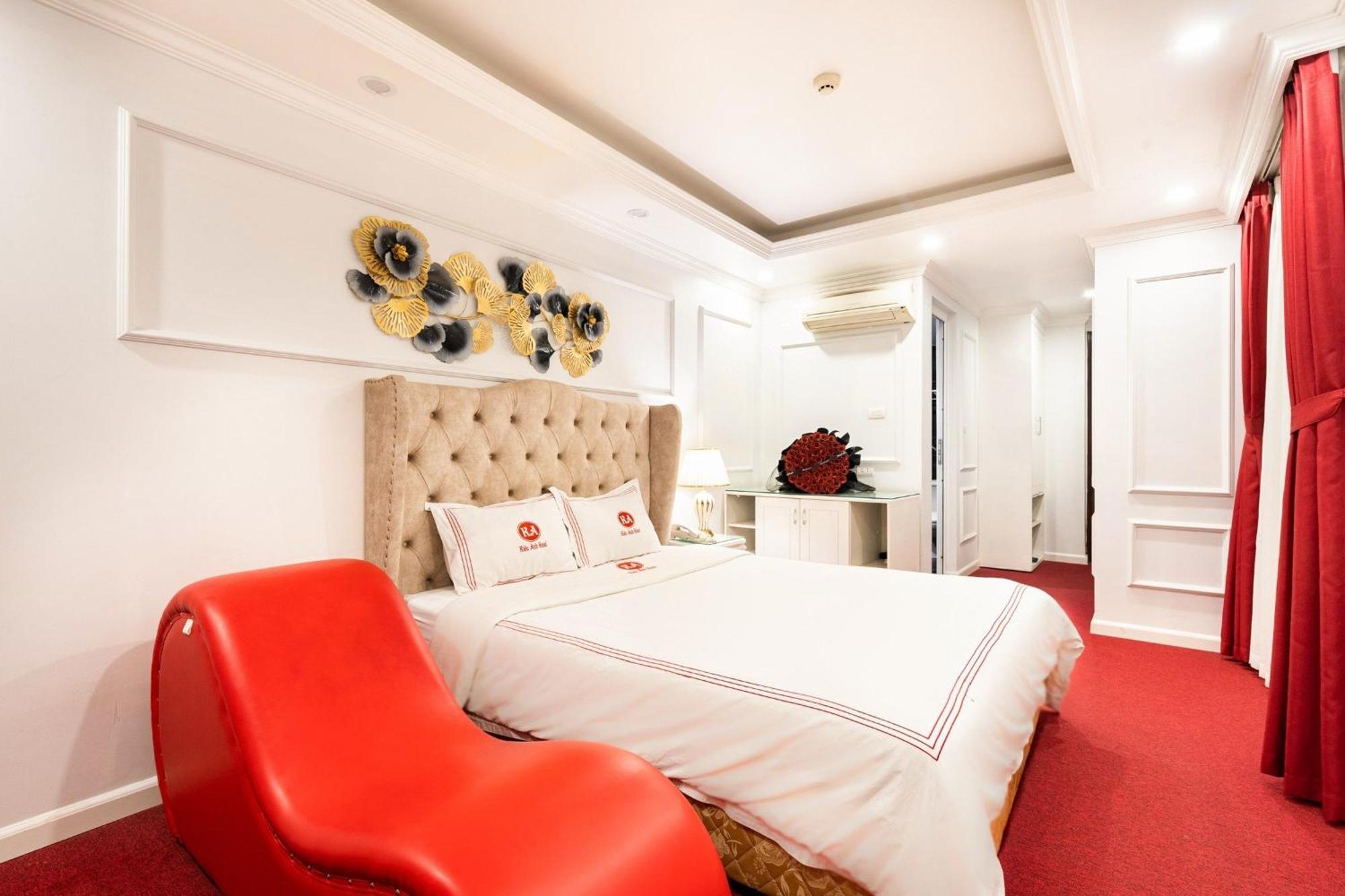 Kieu Anh - 81 Trung Kinh - By Bay Luxury Hotel *