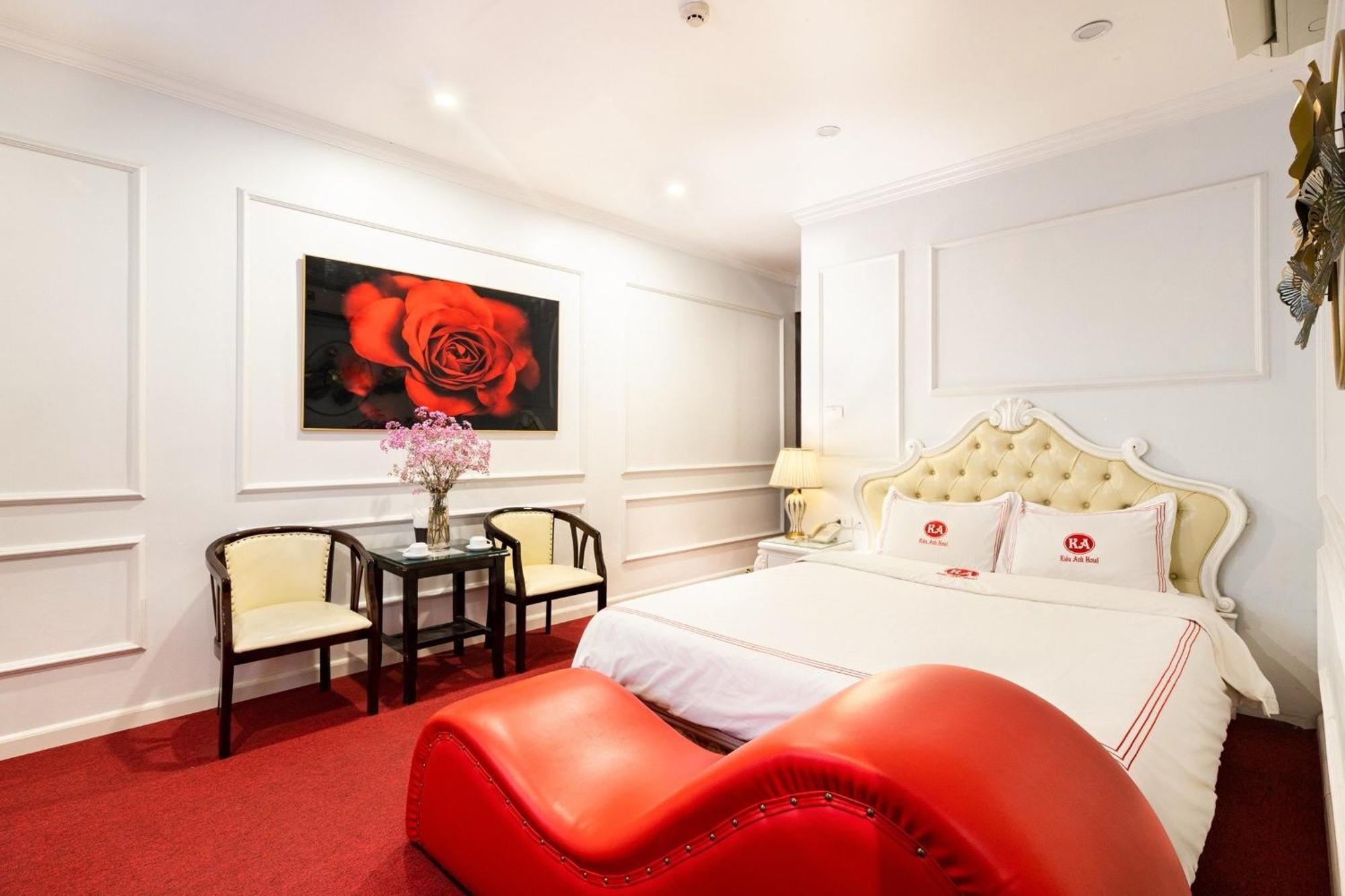 Kieu Anh - 81 Trung Kinh - By Bay Luxury Hotel Hanoi