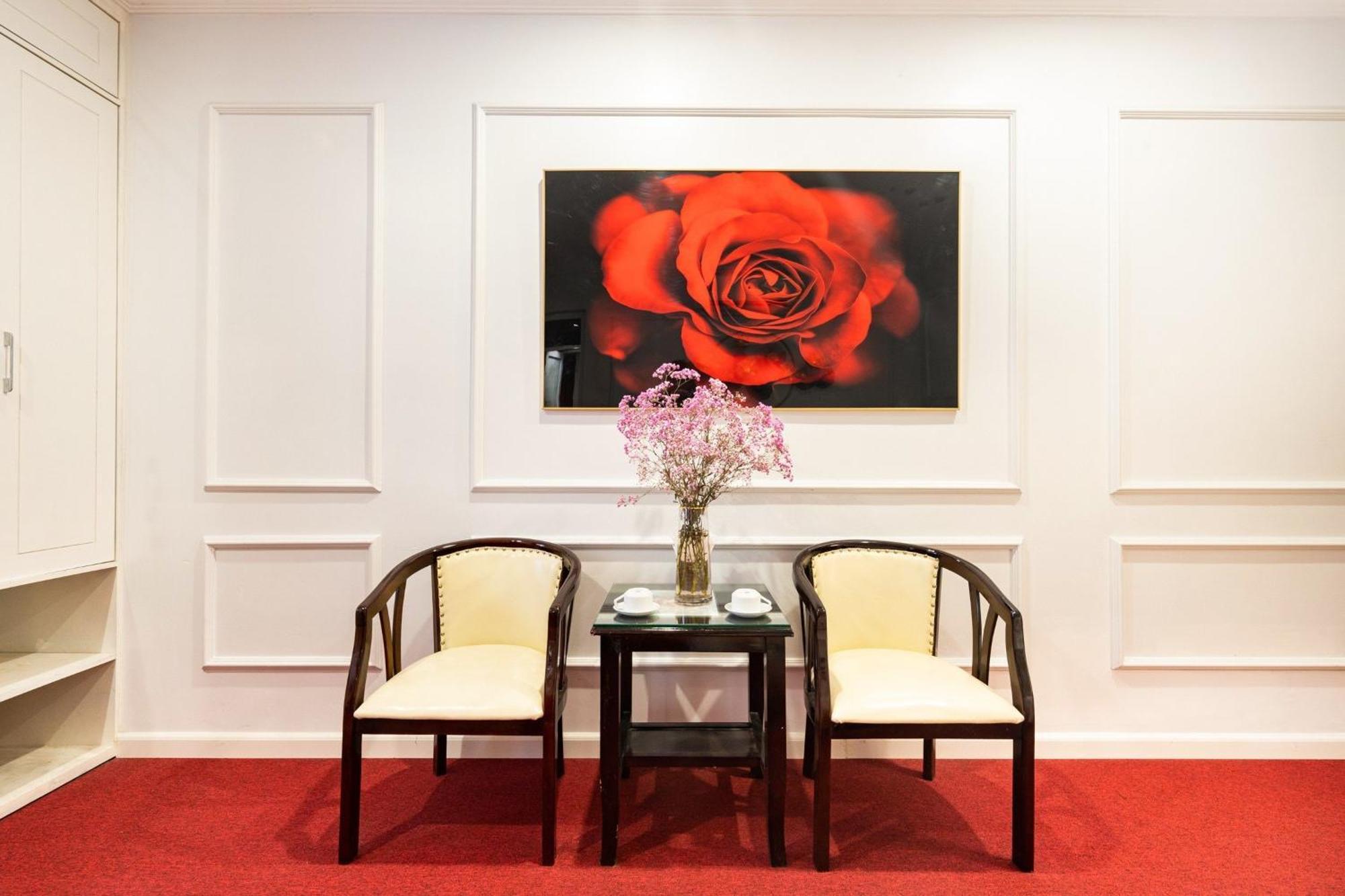 Kieu Anh - 81 Trung Kinh - By Bay Luxury * Hanoi