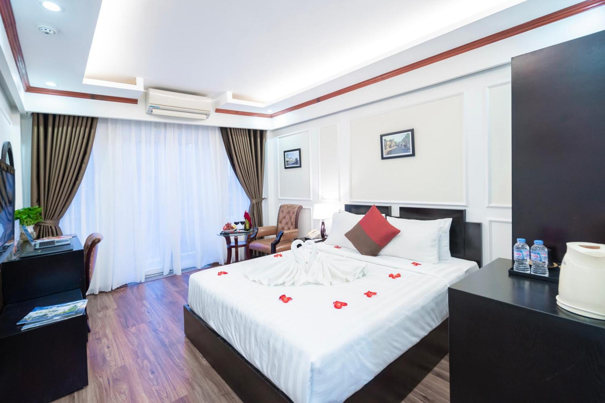 Paradise & Travel Hotel 4*