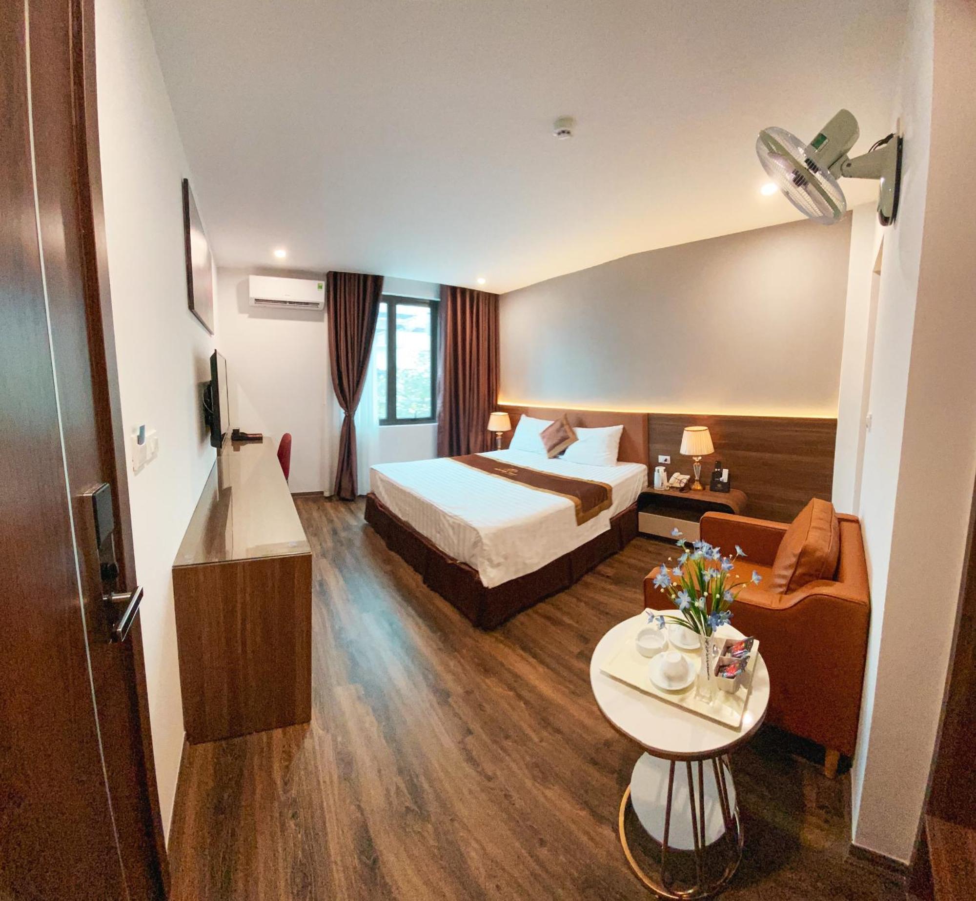 Luxtel Ngoai Giao Doan Hotel