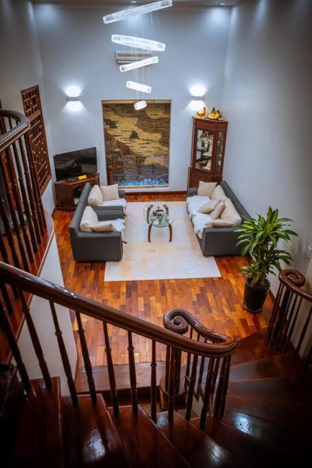 Potter 5 Apartment