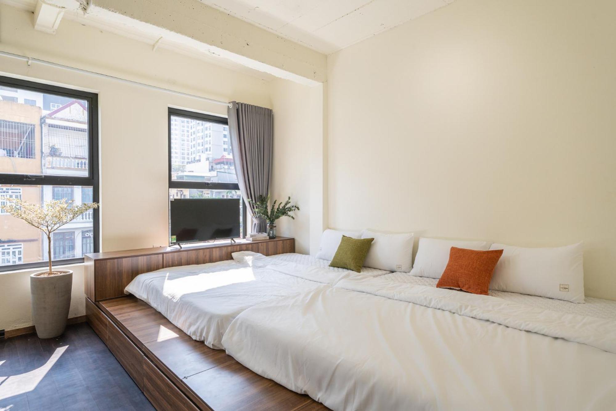 Full House Impressive Rooftop In Center Apartment