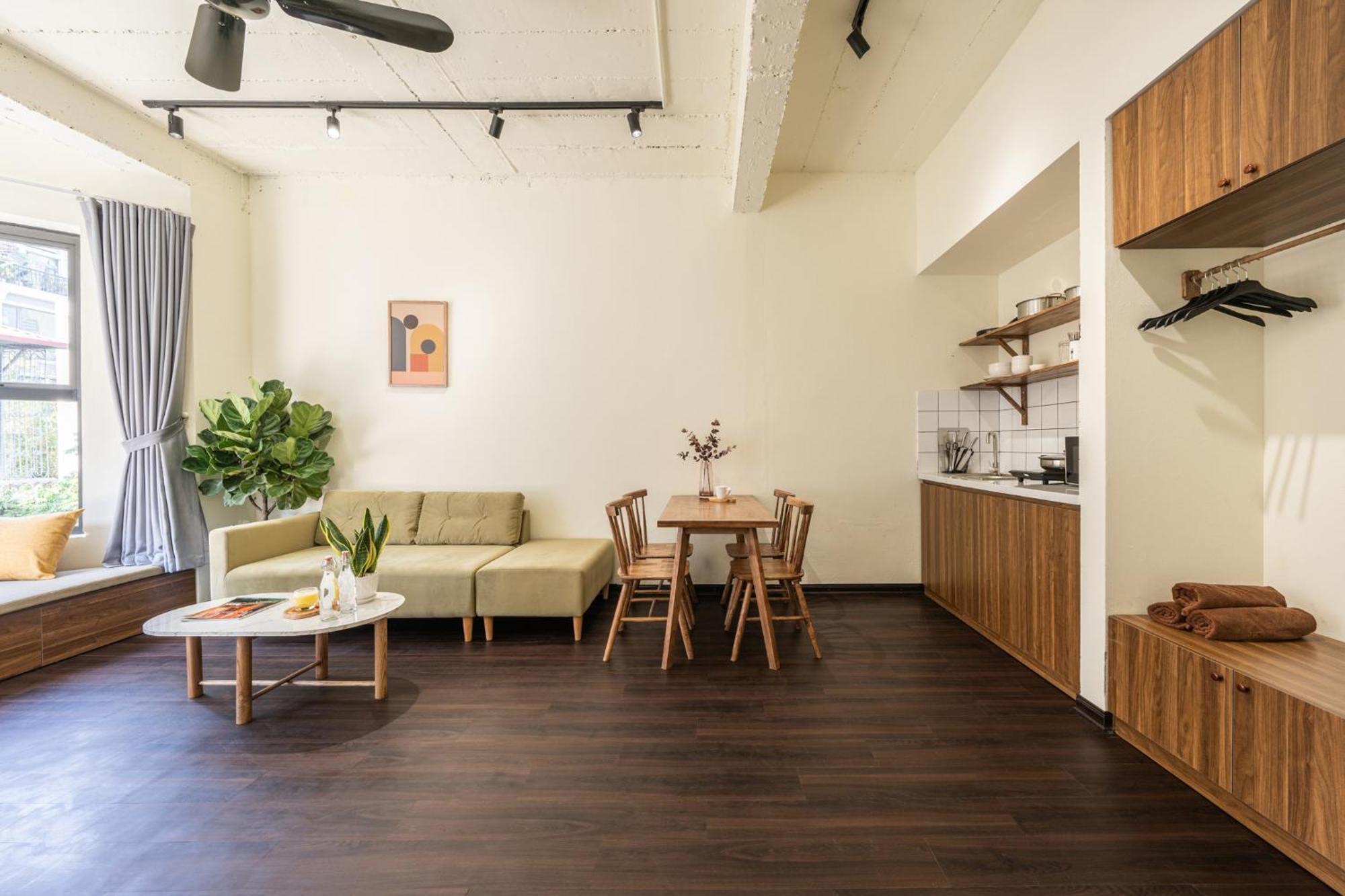 Full House Impressive Rooftop In Center Apartment