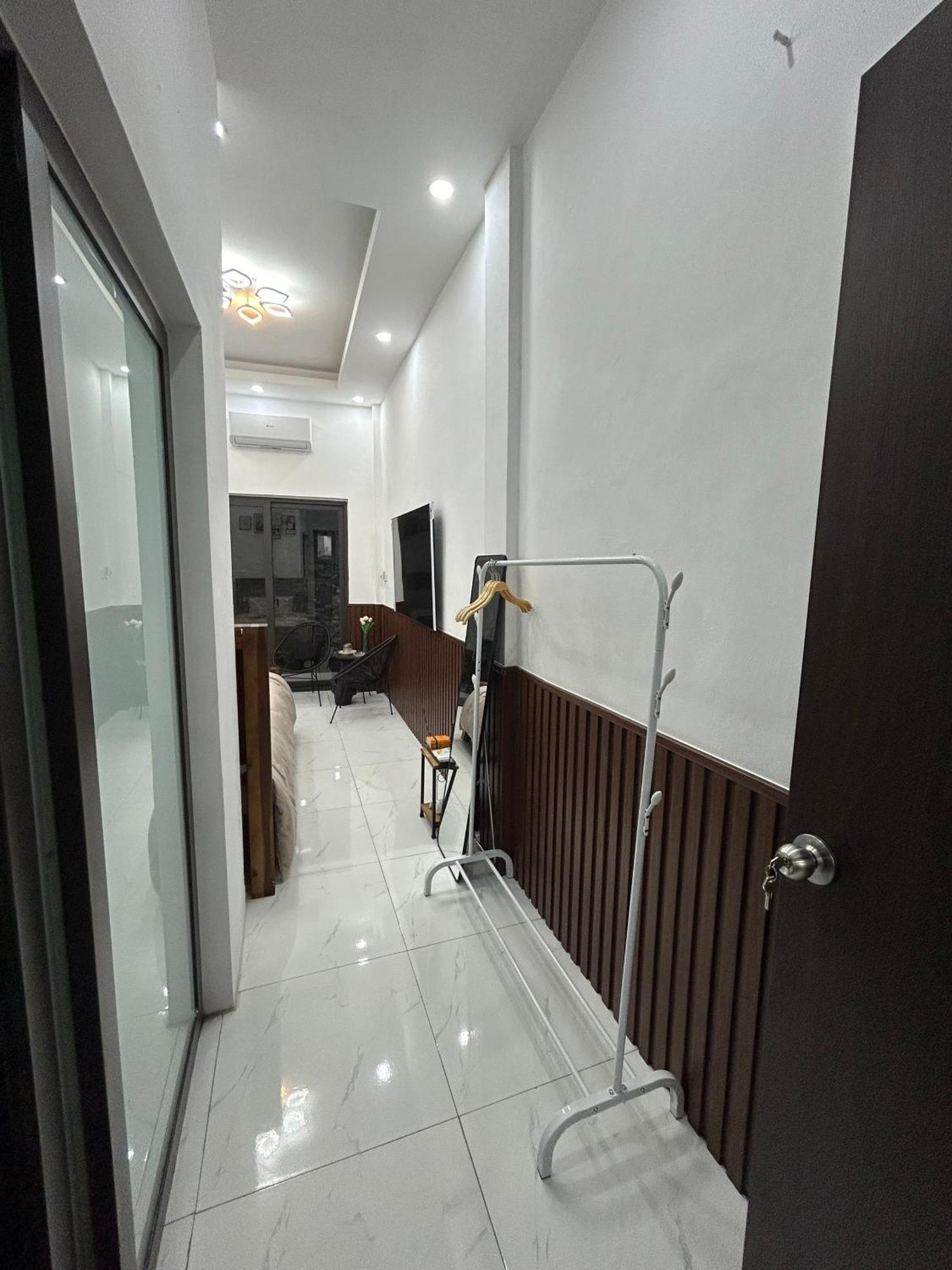 Sweet - To Hoang Apartment *