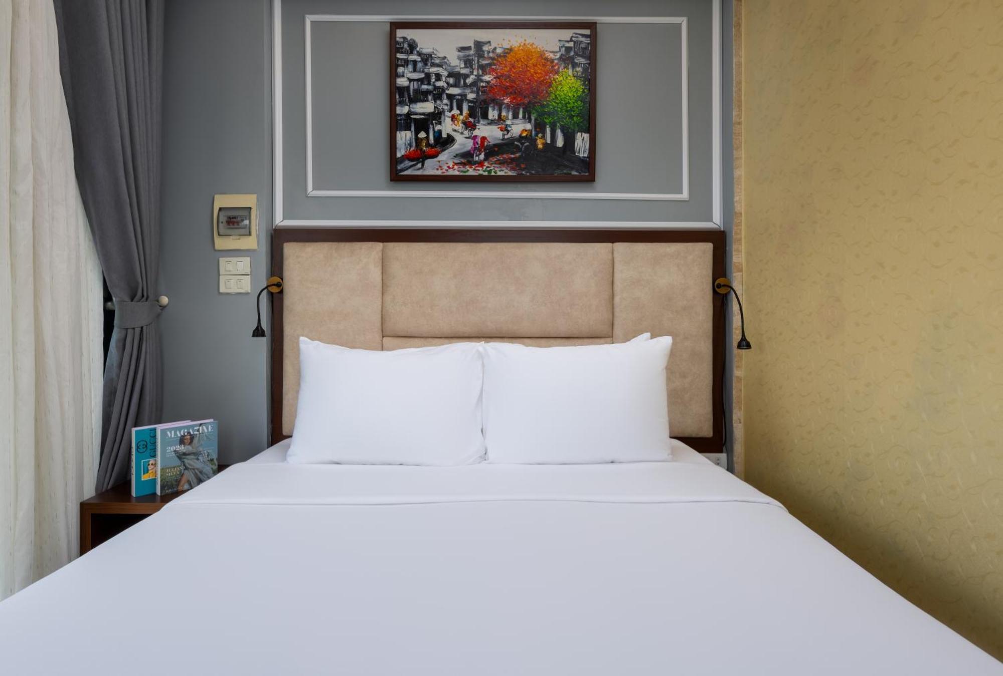 Bella Rosa Hotel & Travel Hotel