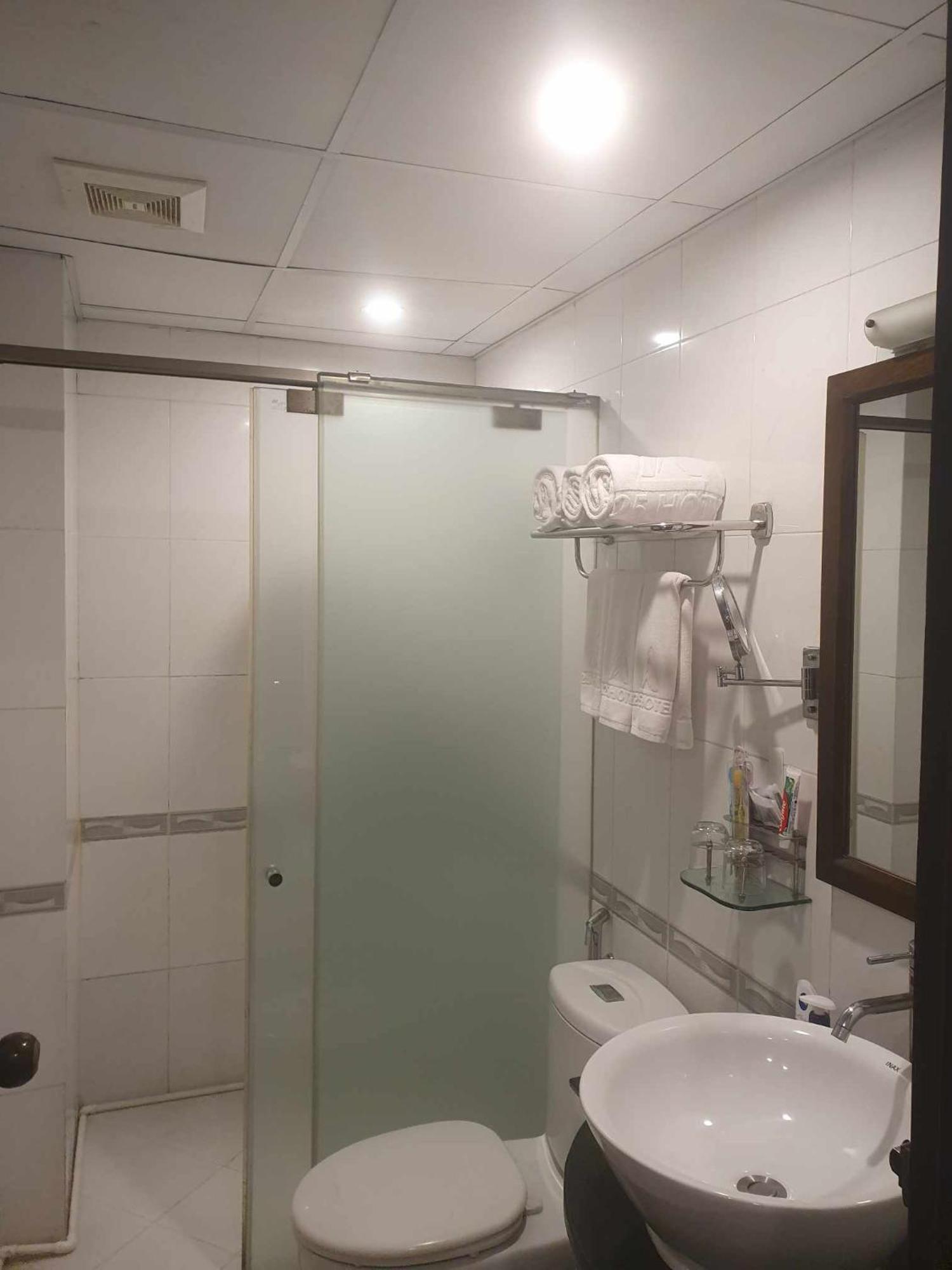 Khách sạn A25 - 28 Trần Quý Cáp Hà Nội